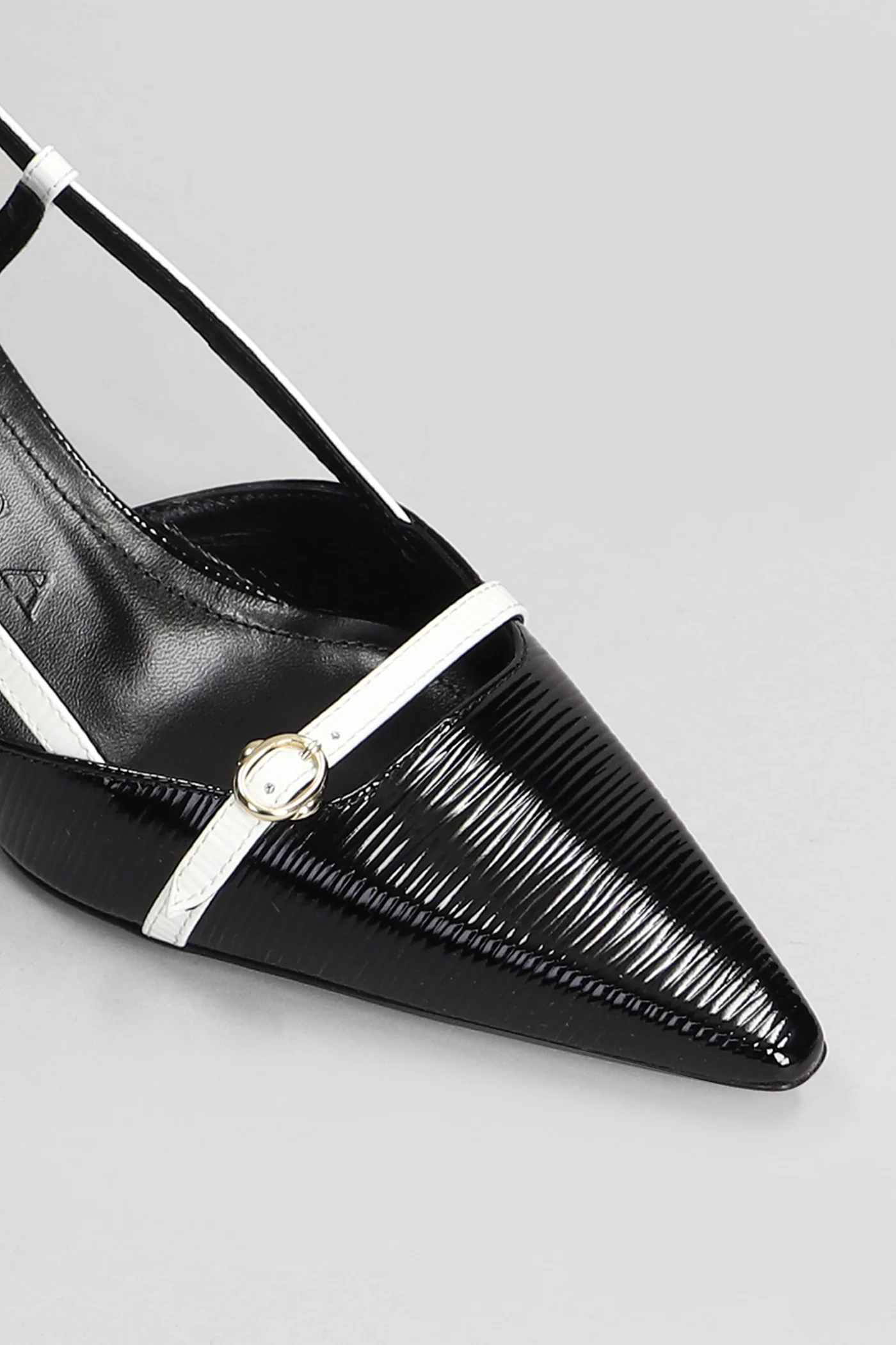 Pumps in black leather - Image 5