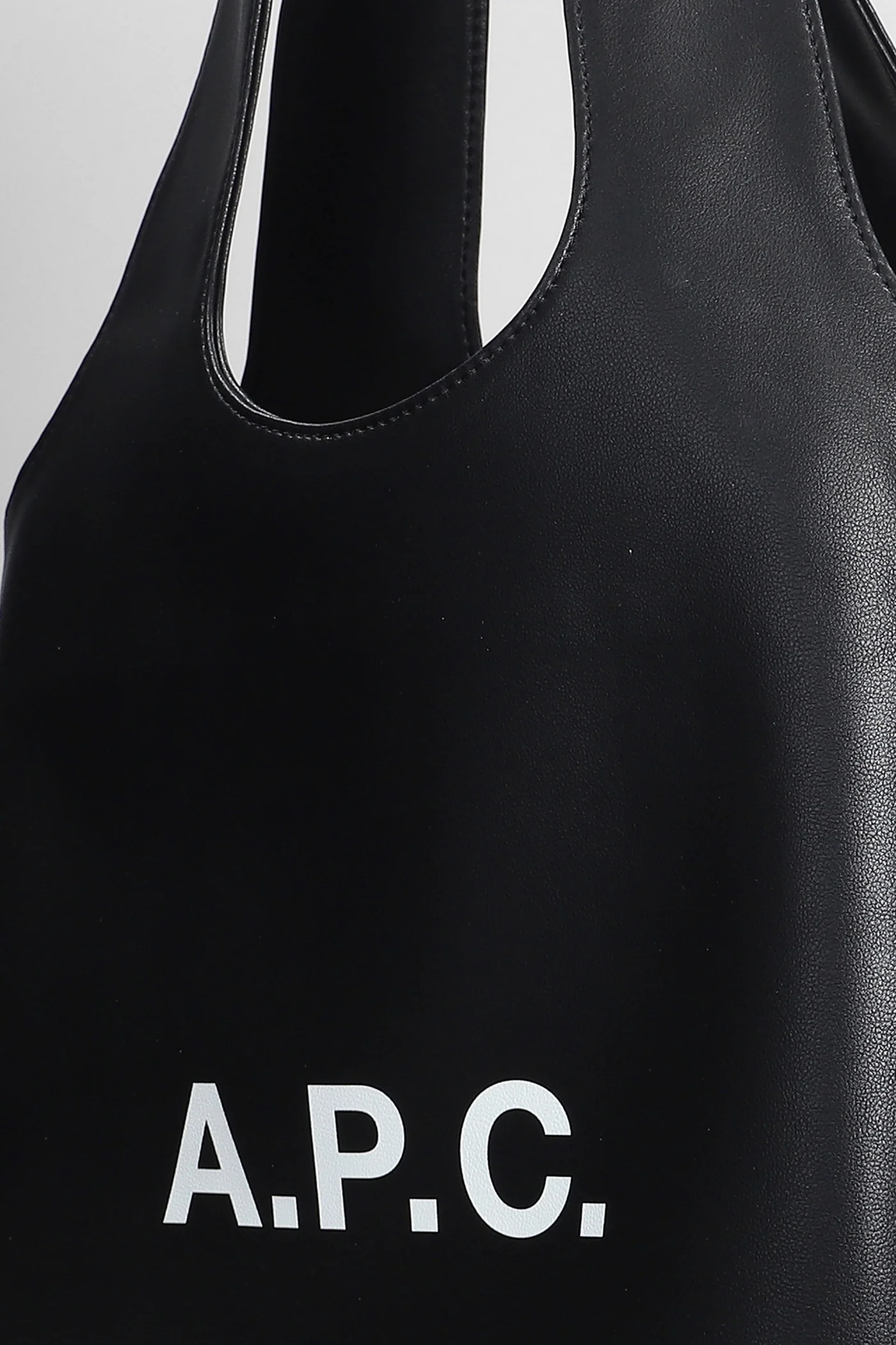 Ninon Tote in black Polyuretan - Image 4