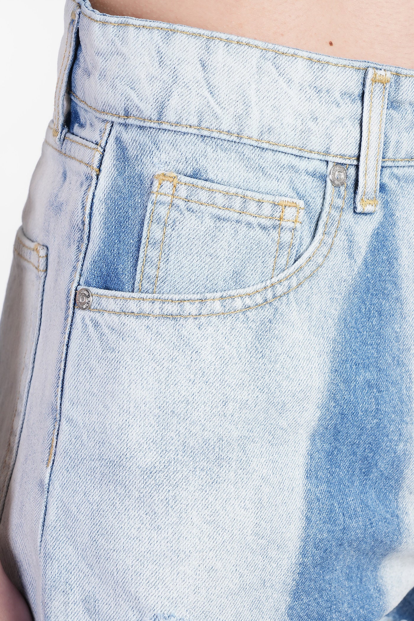 Shorts in blue denim - Image 5
