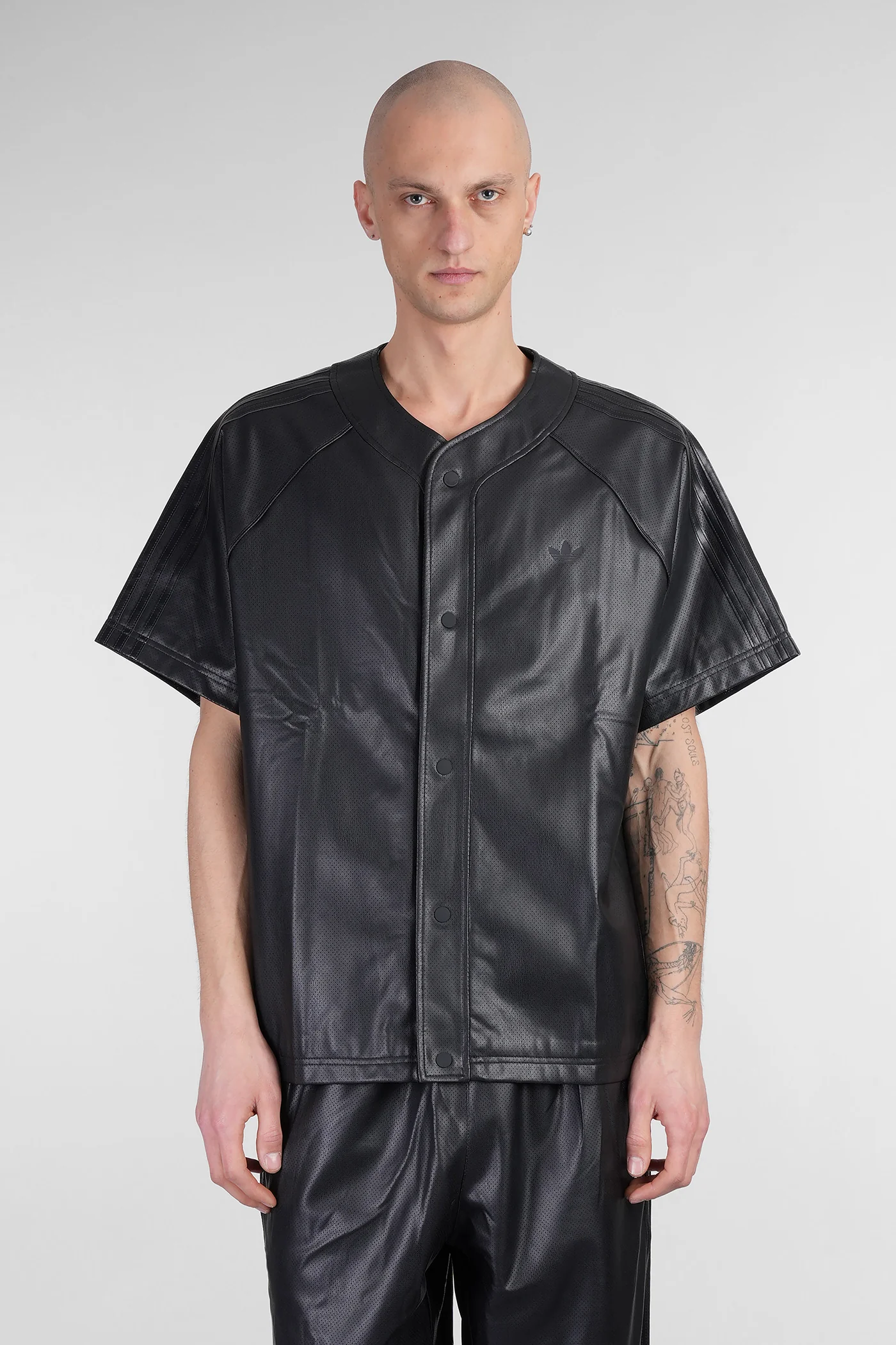 Baseball Jrsy Shirt in black faux leather