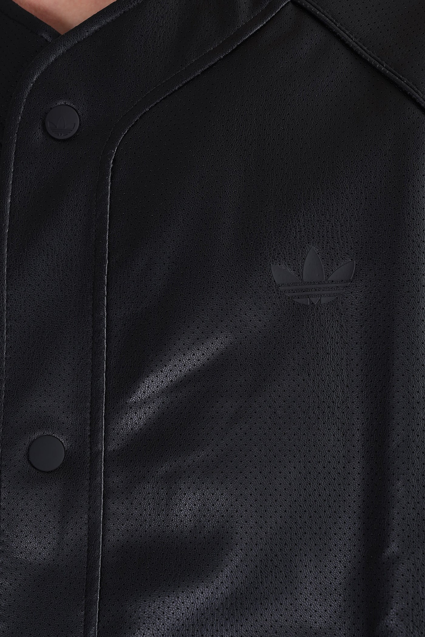 Baseball Jrsy Shirt in black faux leather - Image 5