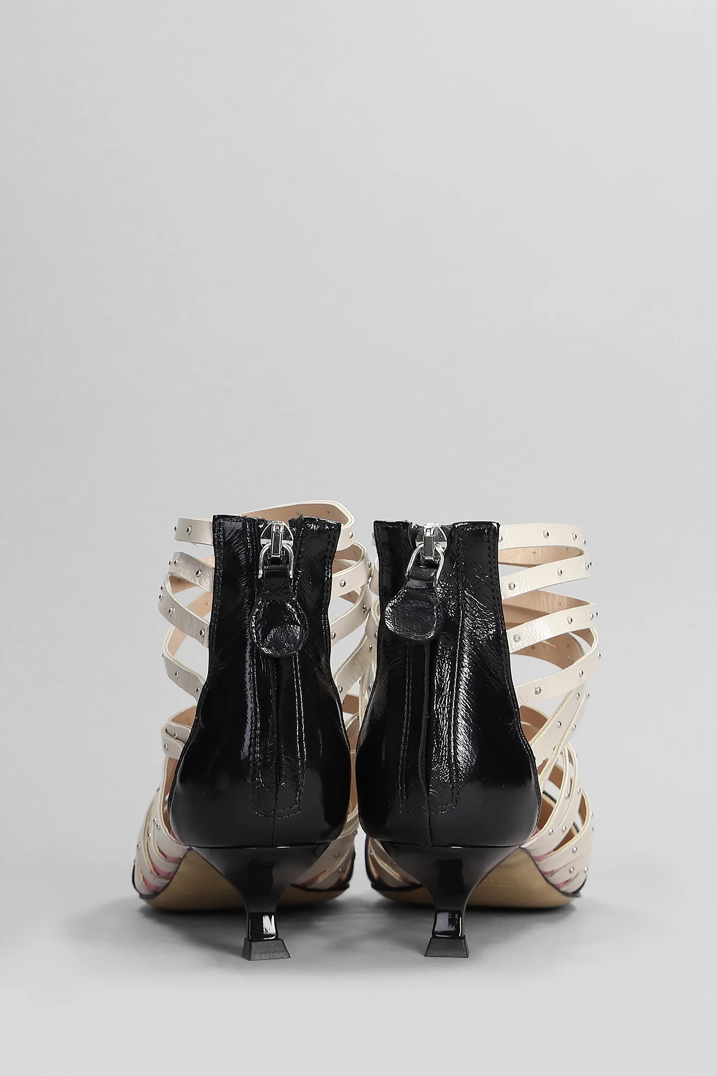 Pumps in black leather - Image 4