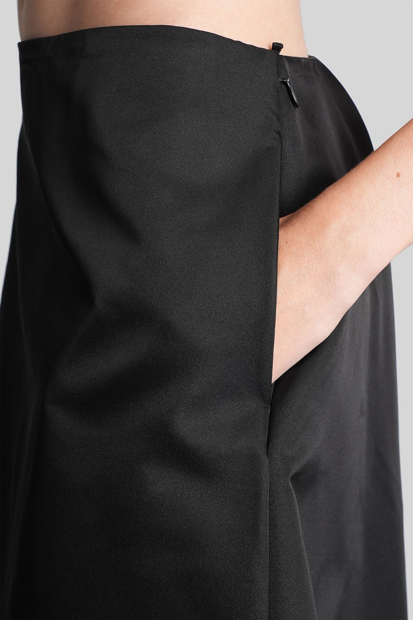 Skirt in black polyester - Image 5
