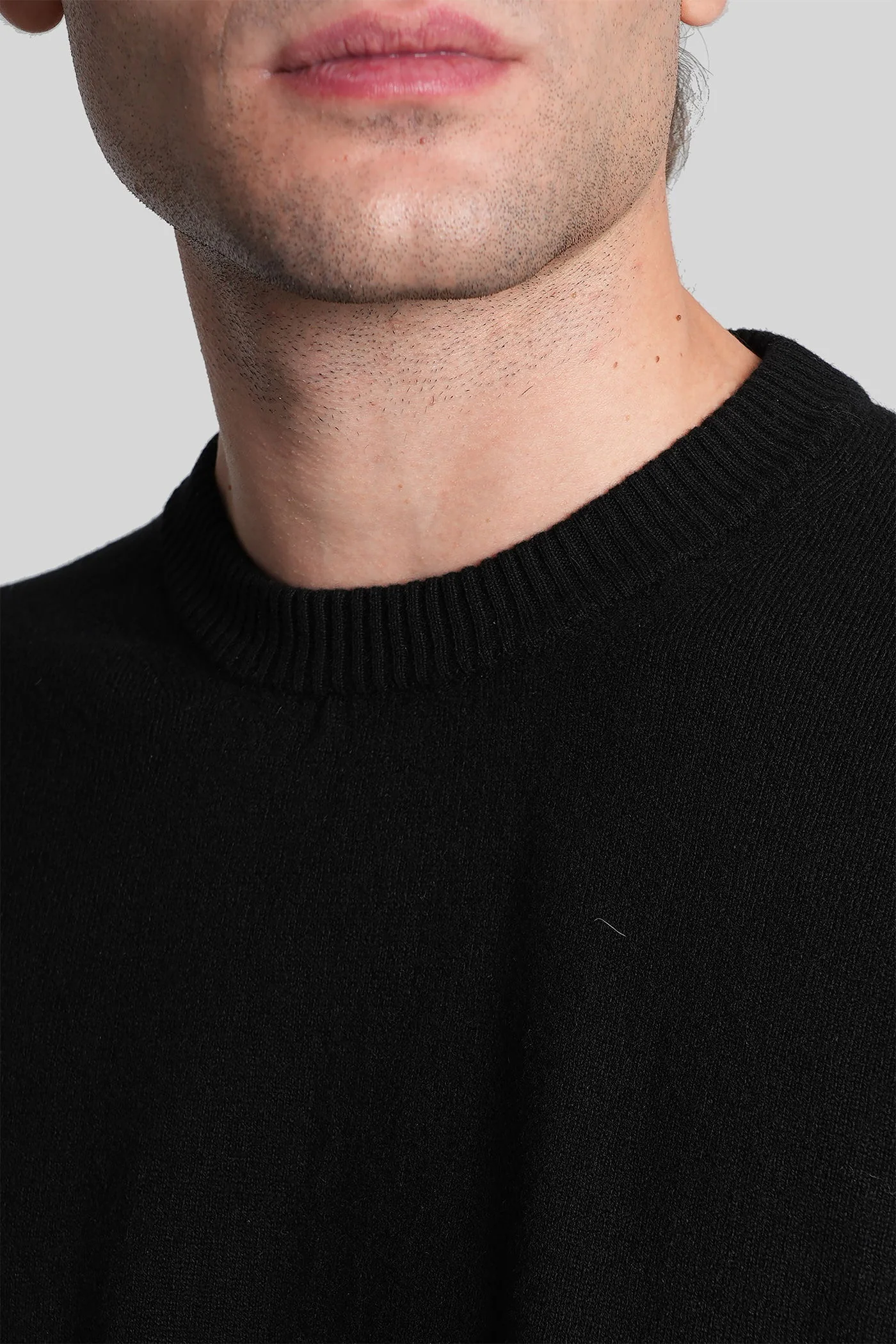 Knitwear in black wool - Image 5