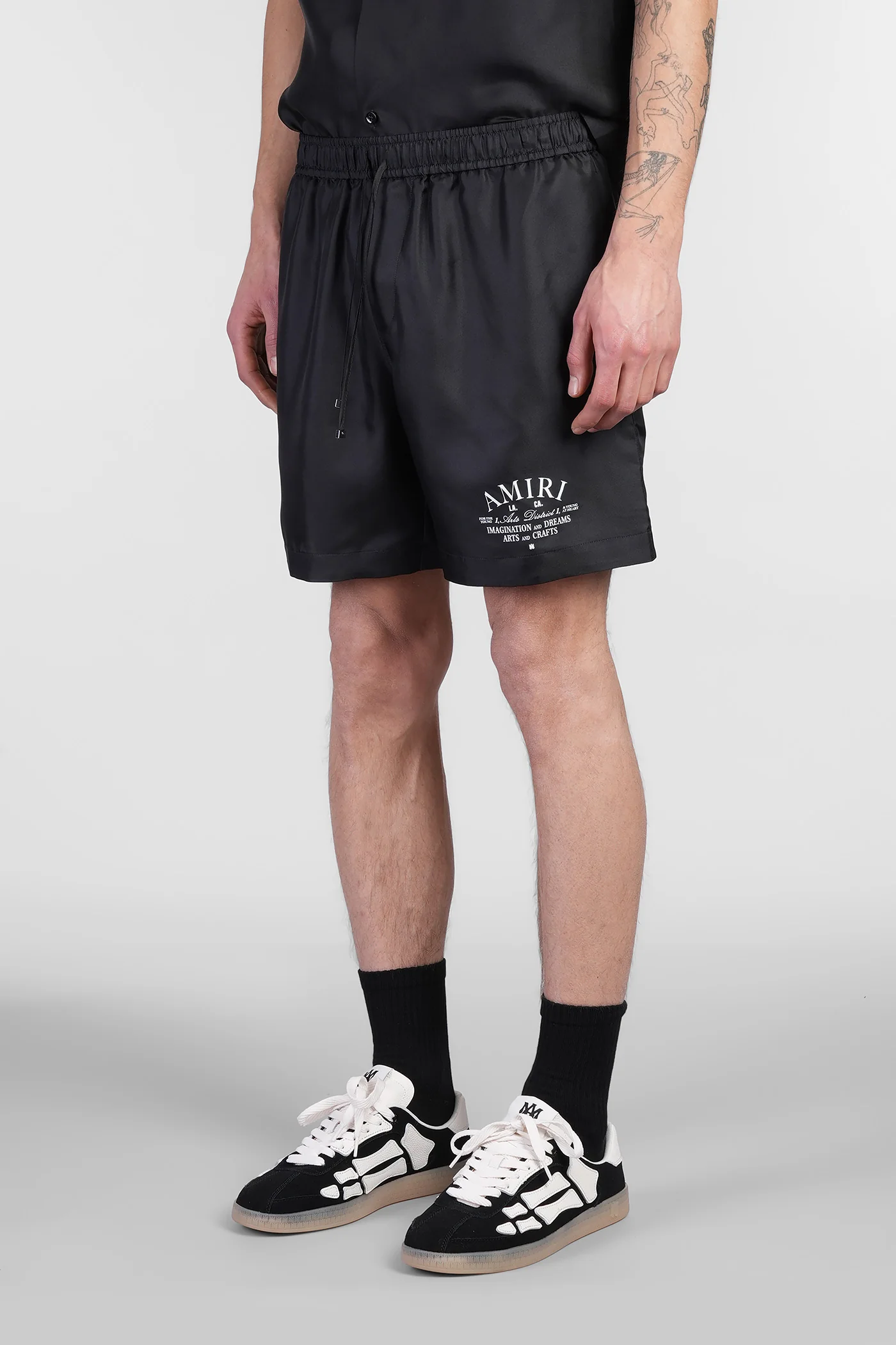 Shorts in black silk - Image 4