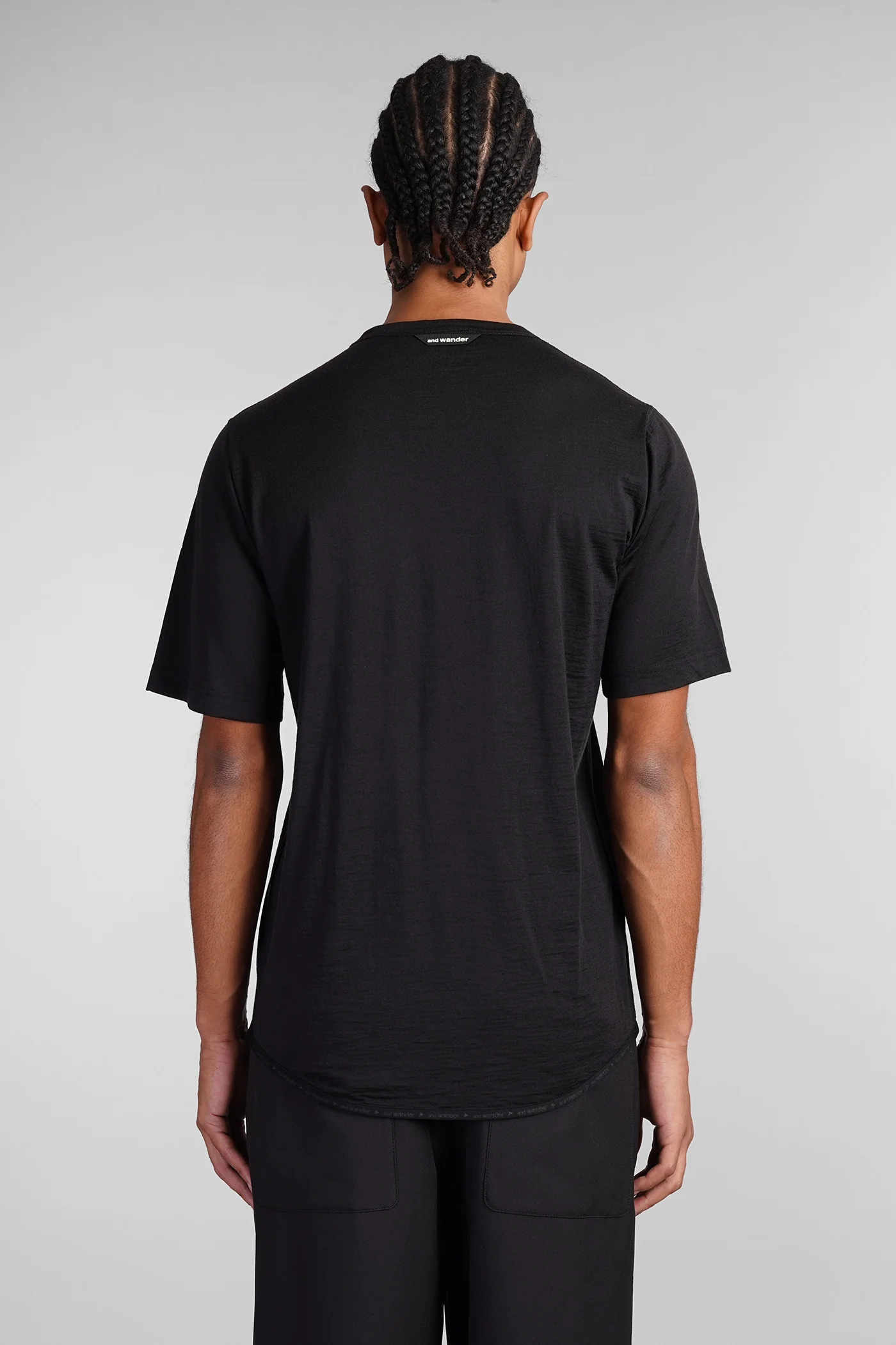 T-Shirt in black wool - Image 3