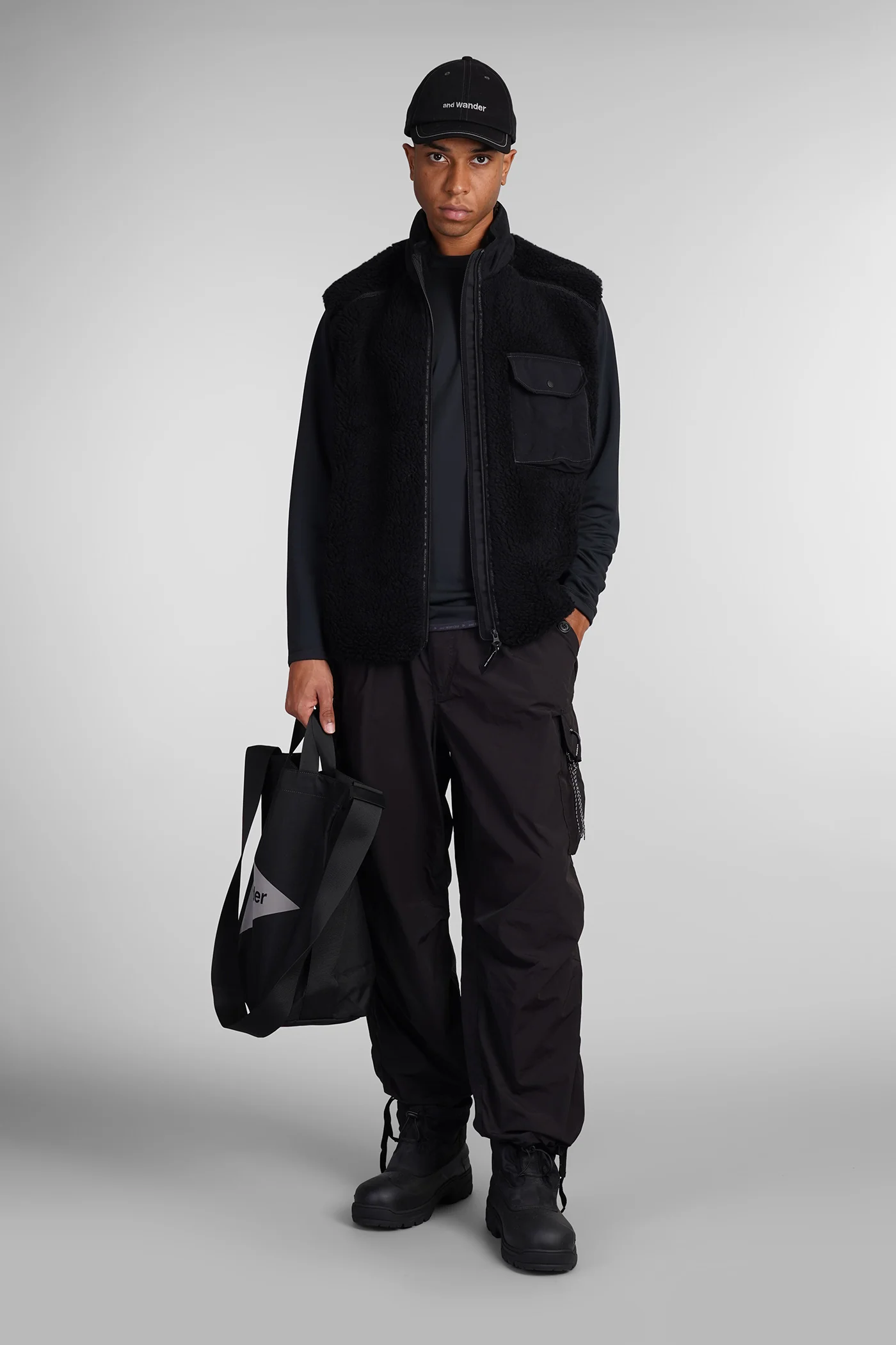 Vest in black polyester - Image 2