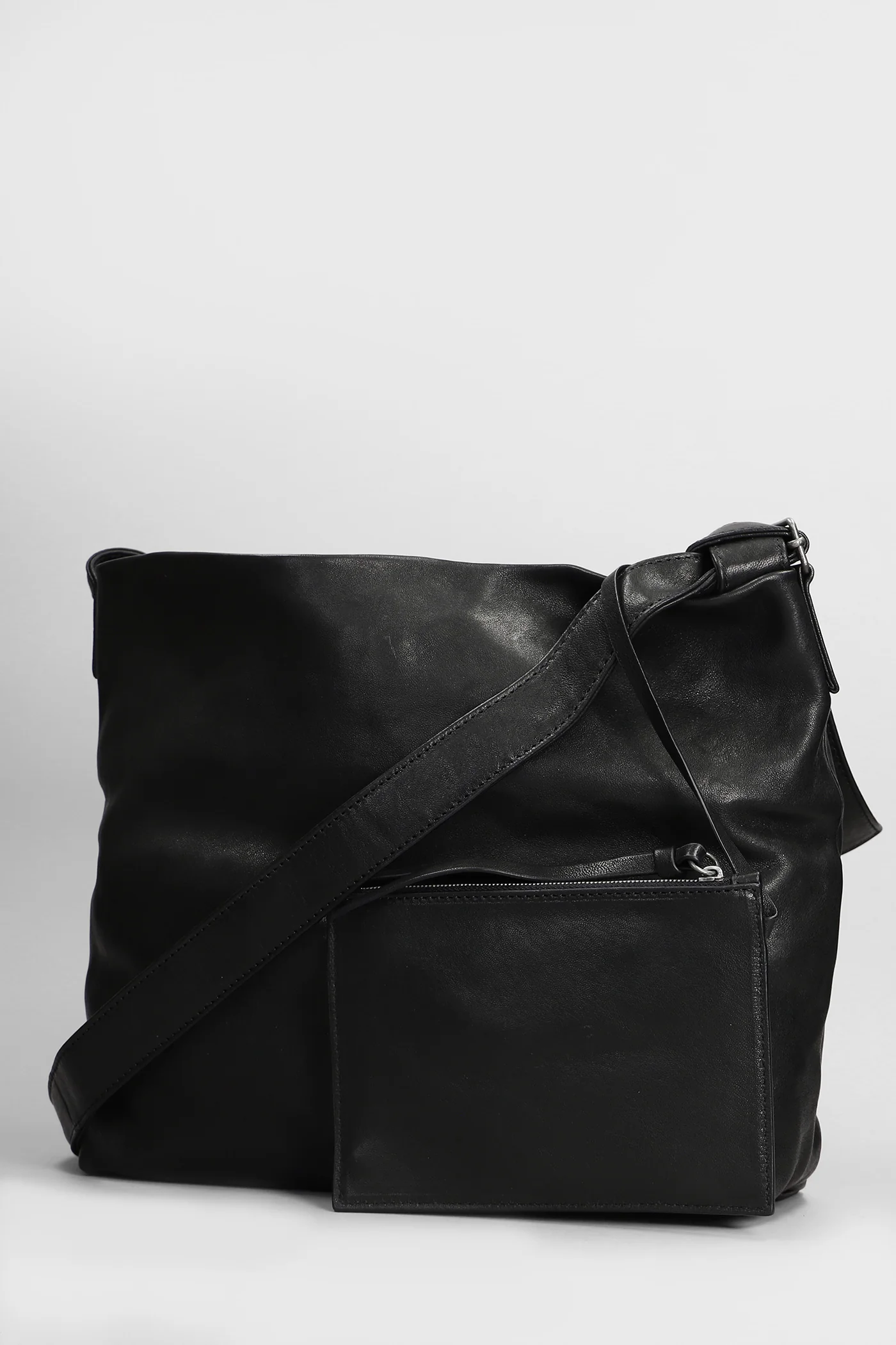 Shoulder bag in black leather - Image 2