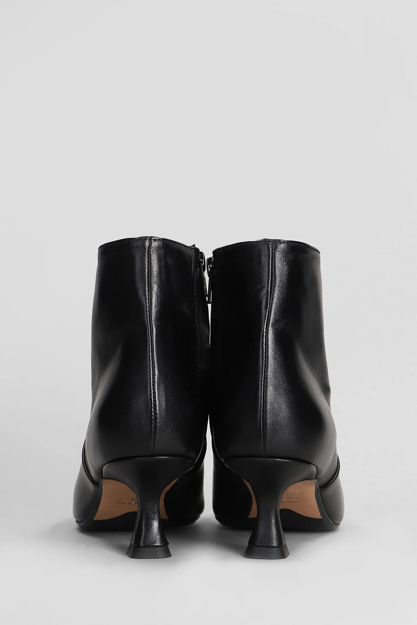 High heels Ankle boots in black leather - Image 4