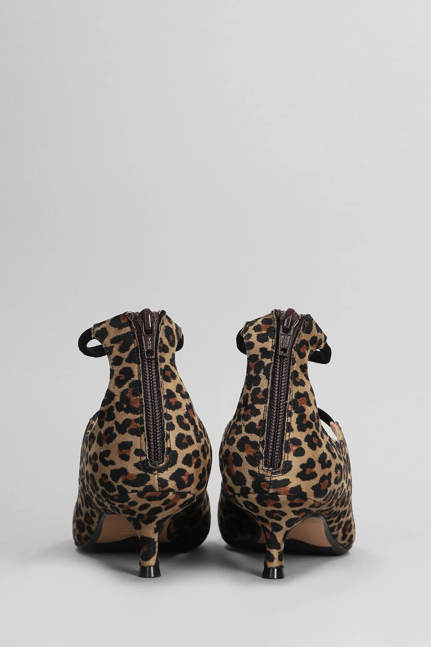 Pumps in Animalier suede - Image 4
