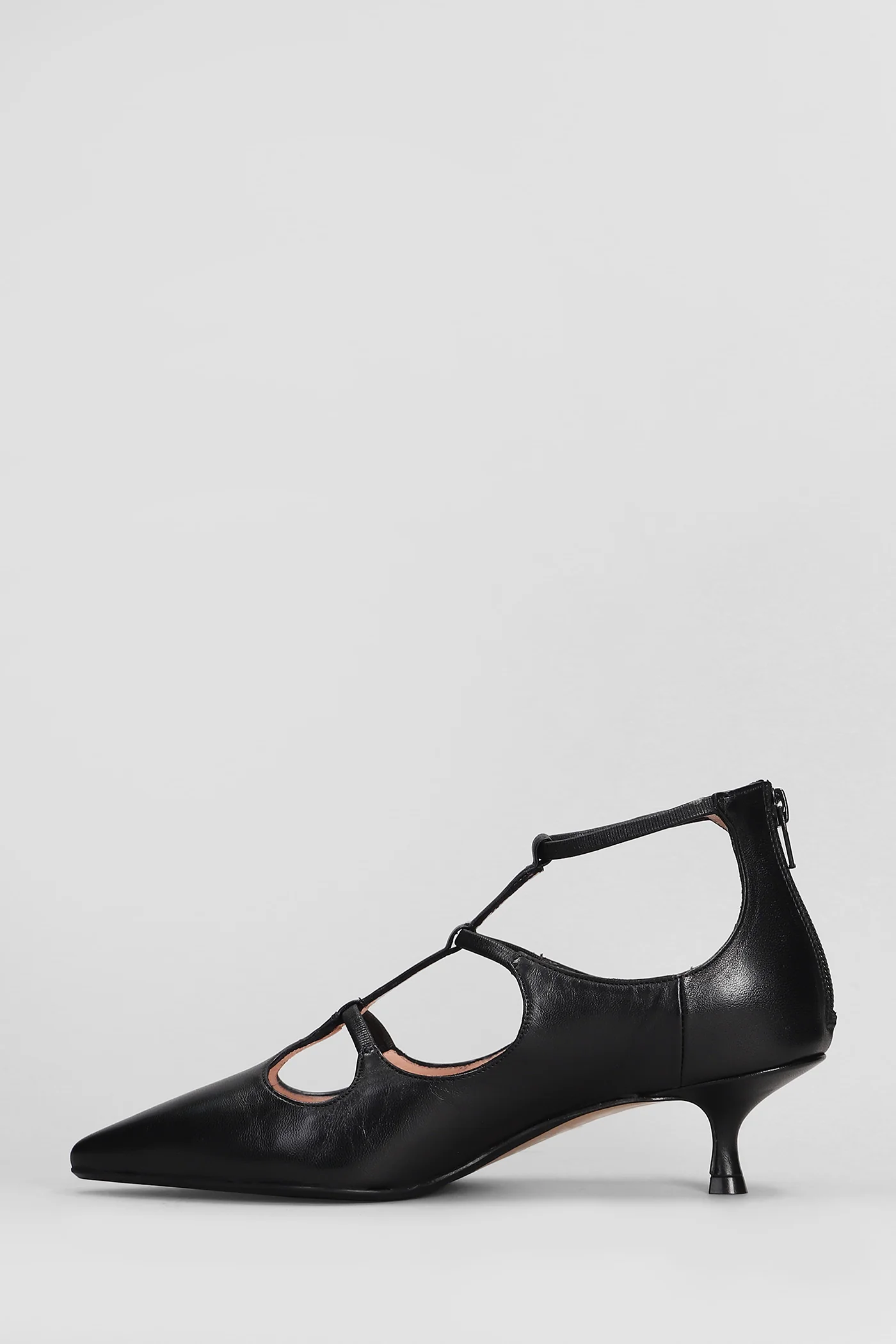 Pumps in black leather - Image 3