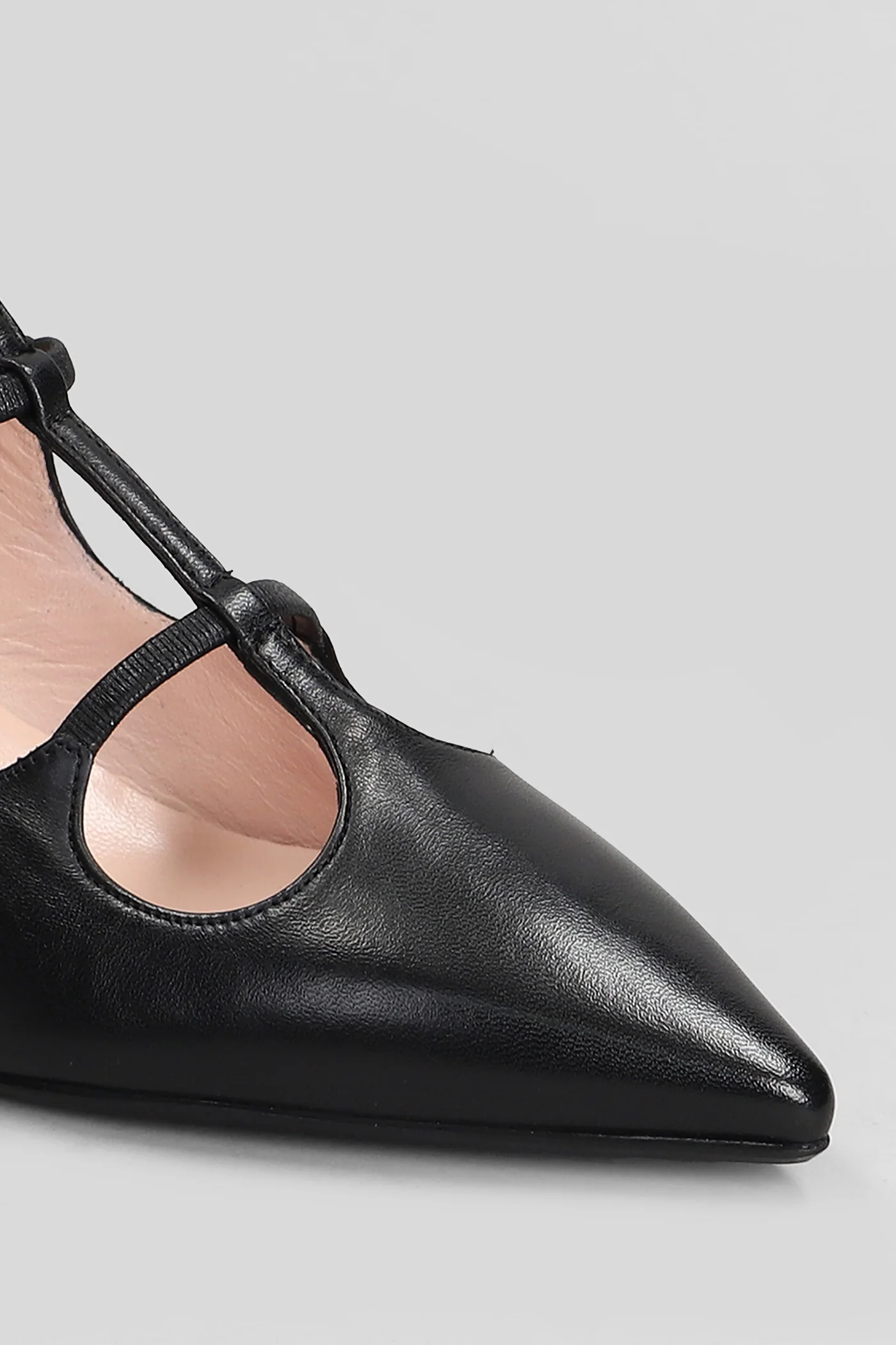 Pumps in black leather - Image 5