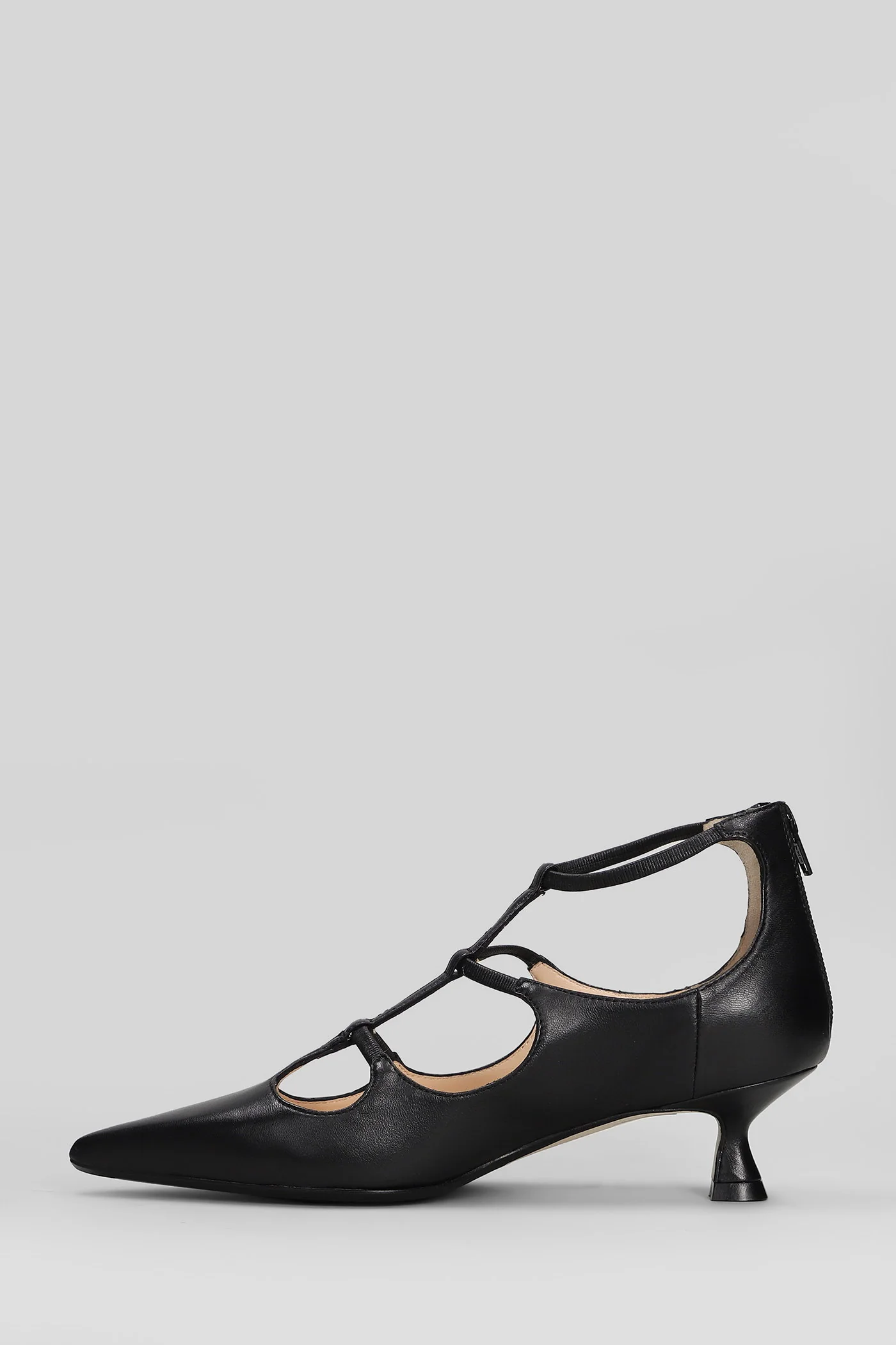 Pumps in black leather - Image 3