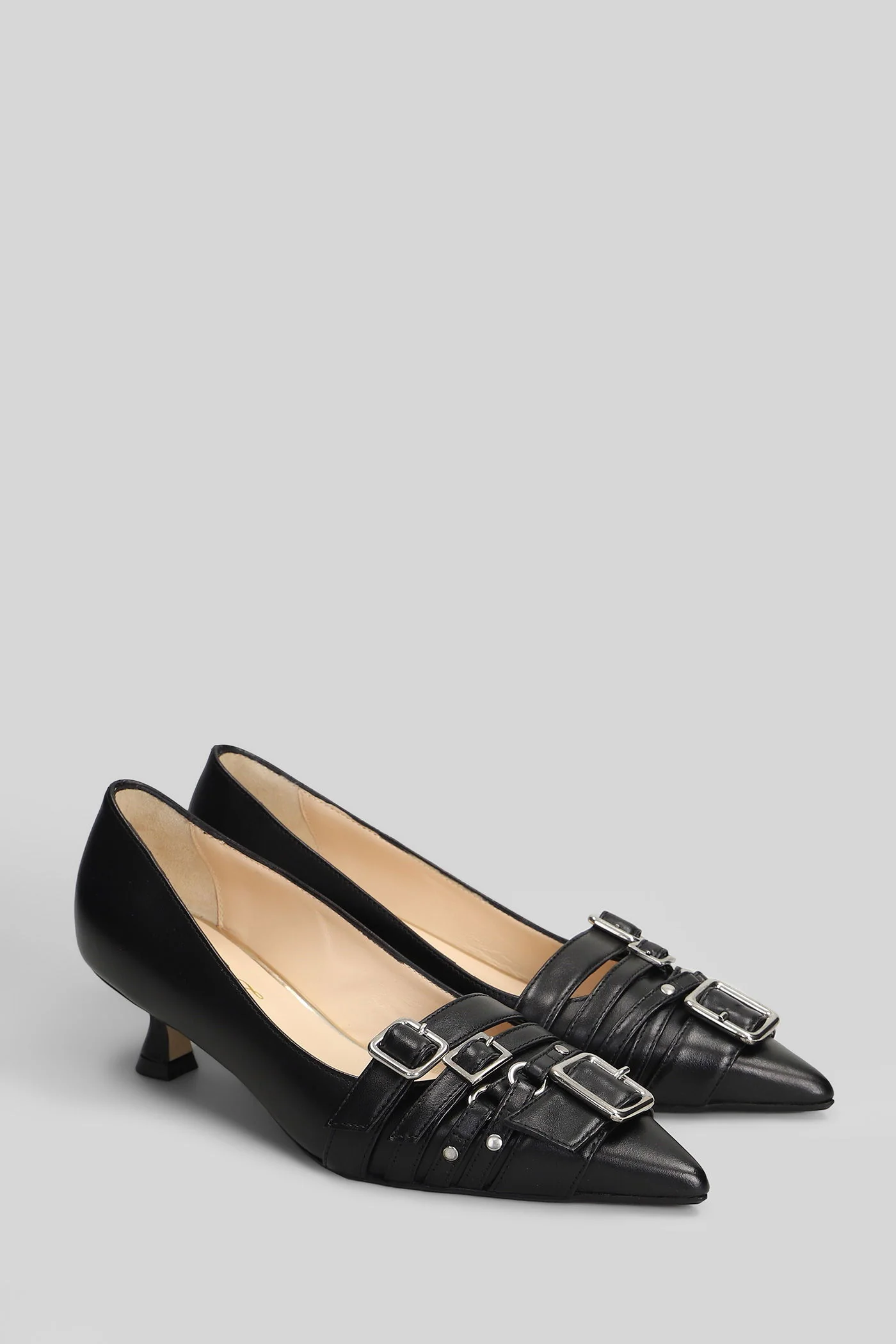 Pumps in black leather - Image 2