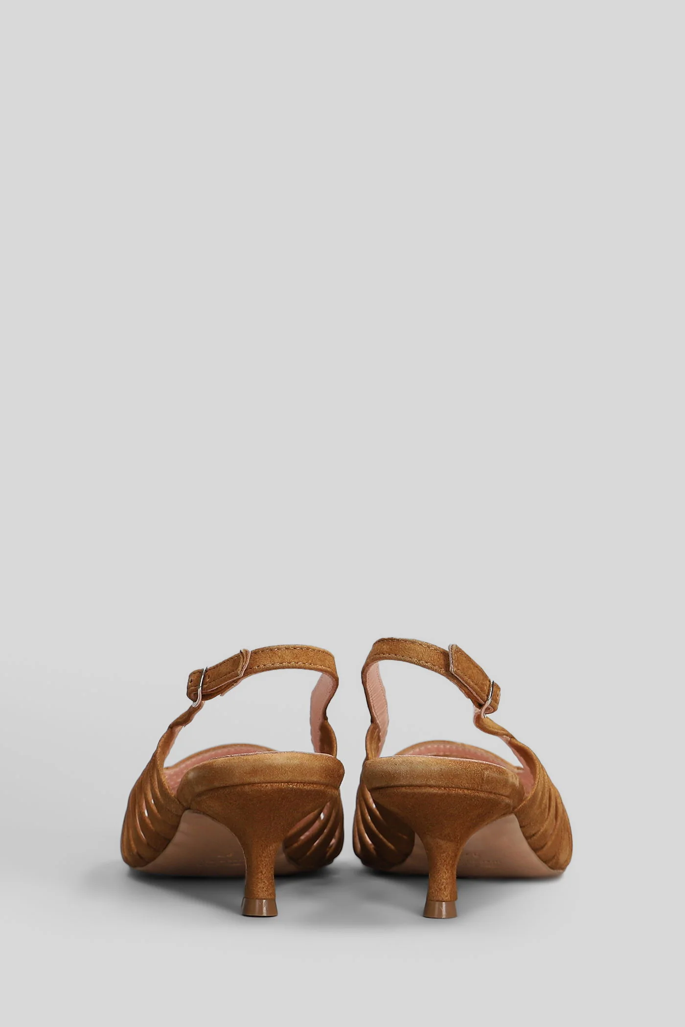 Pumps in leather color suede - Image 4
