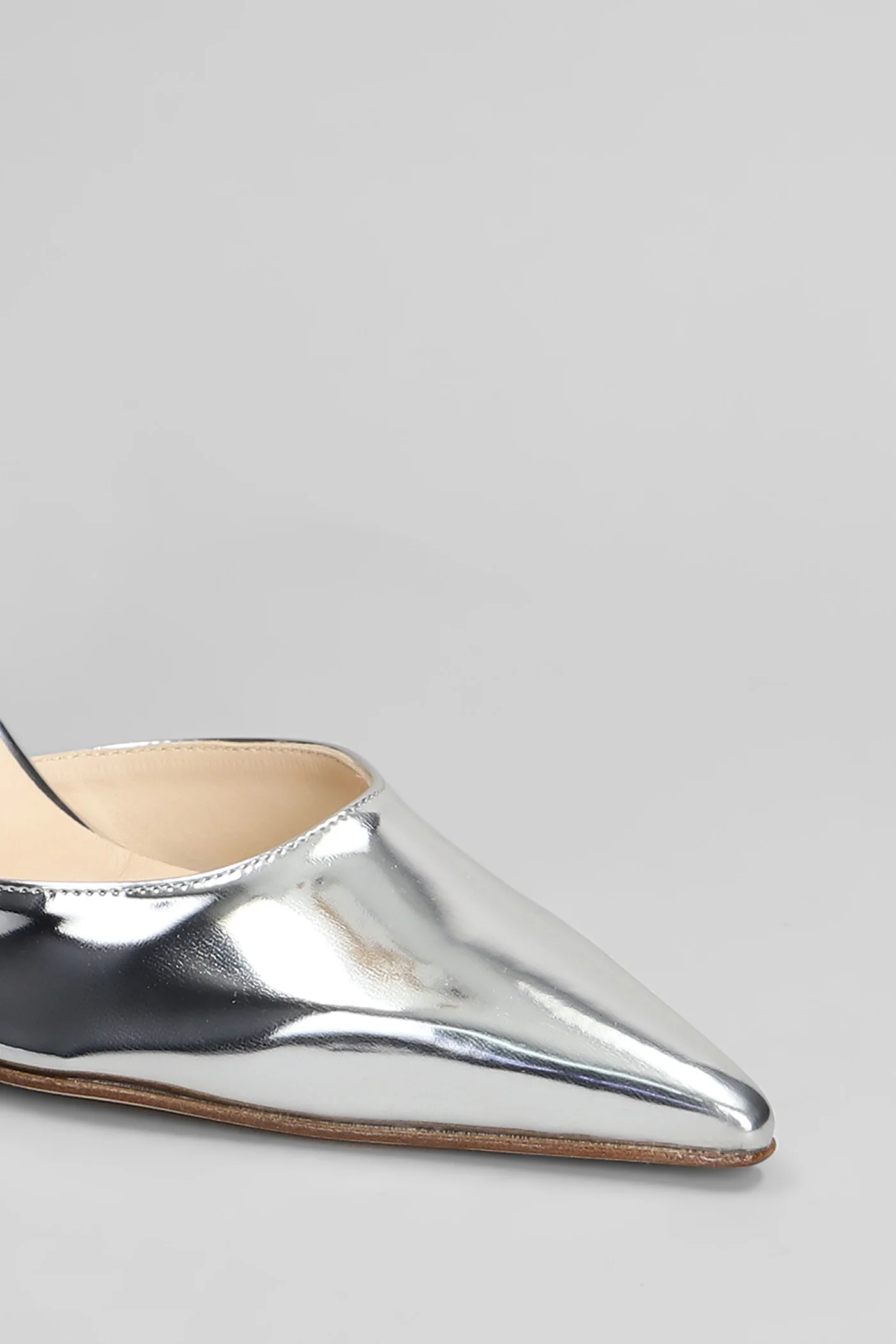 Pumps in silver leather - Image 5