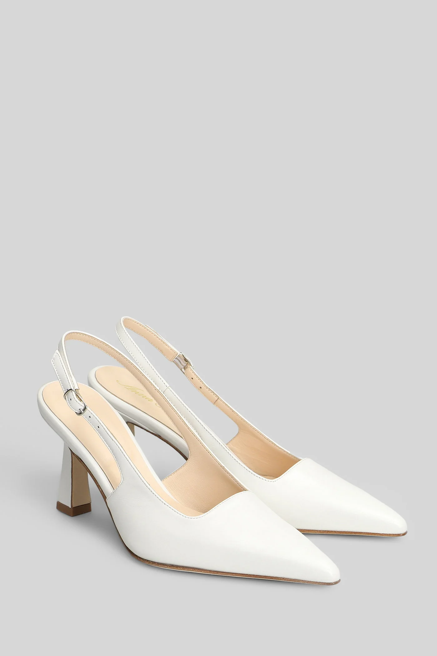 Pumps in white leather - Image 2