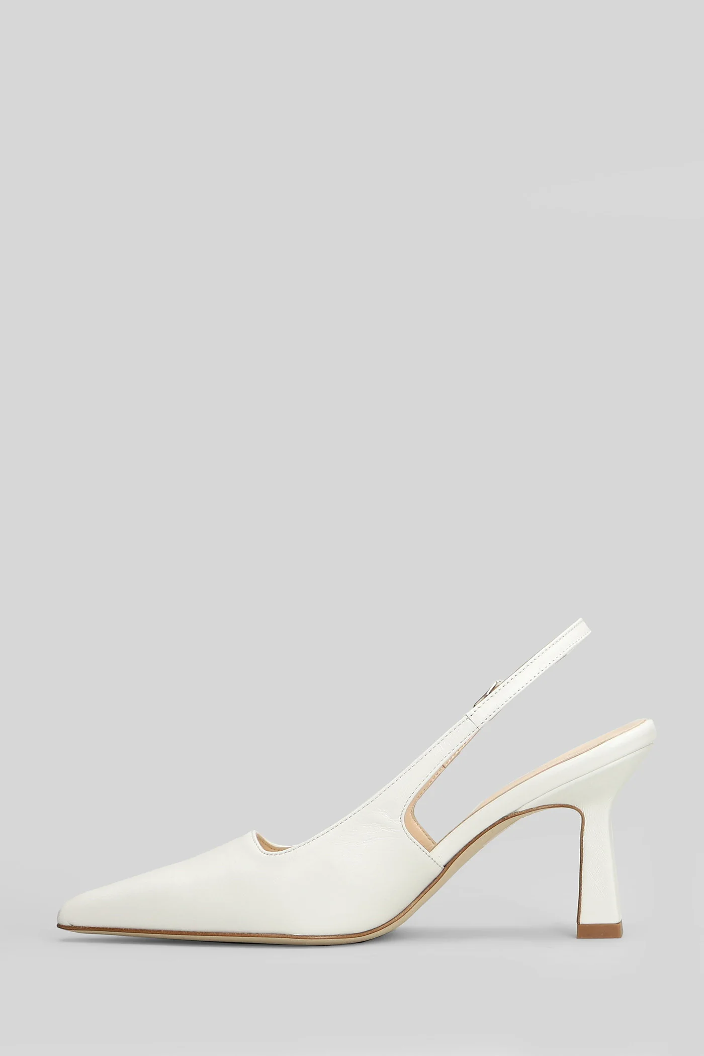 Pumps in white leather - Image 3