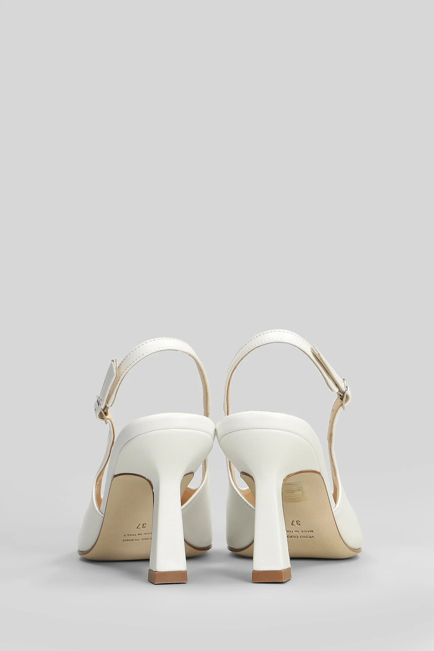 Pumps in white leather - Image 4
