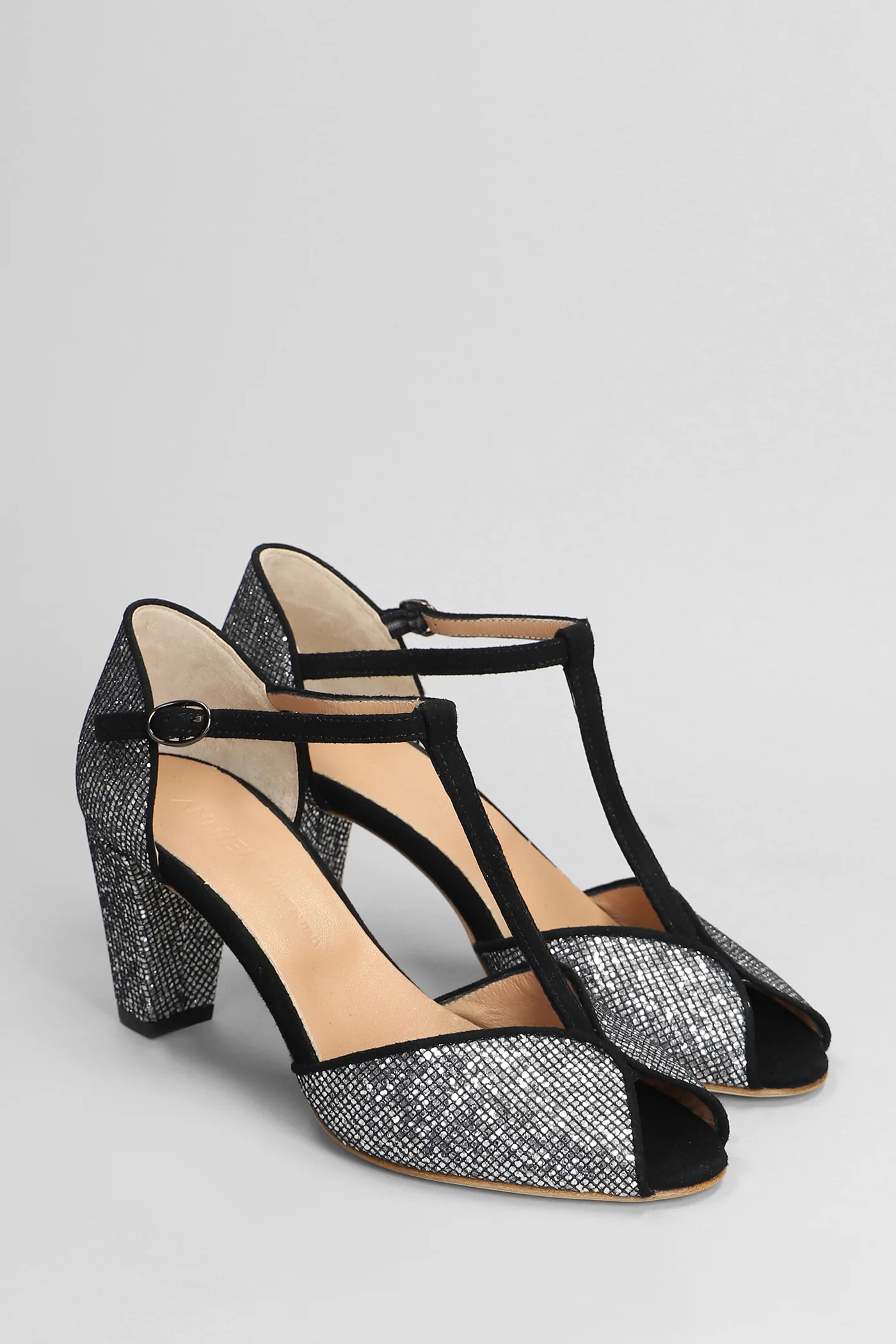 Pumps in black suede - Image 2