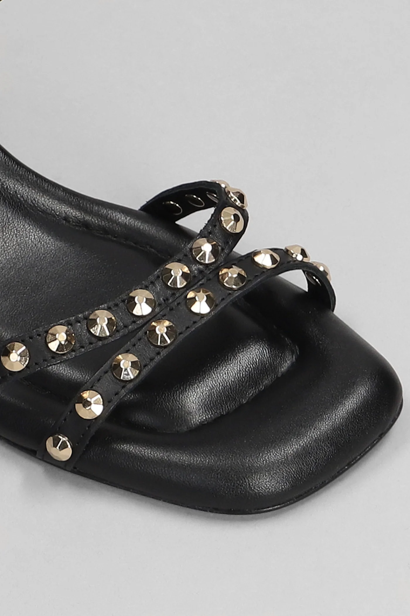 Jody Sandals in black leather - Image 5