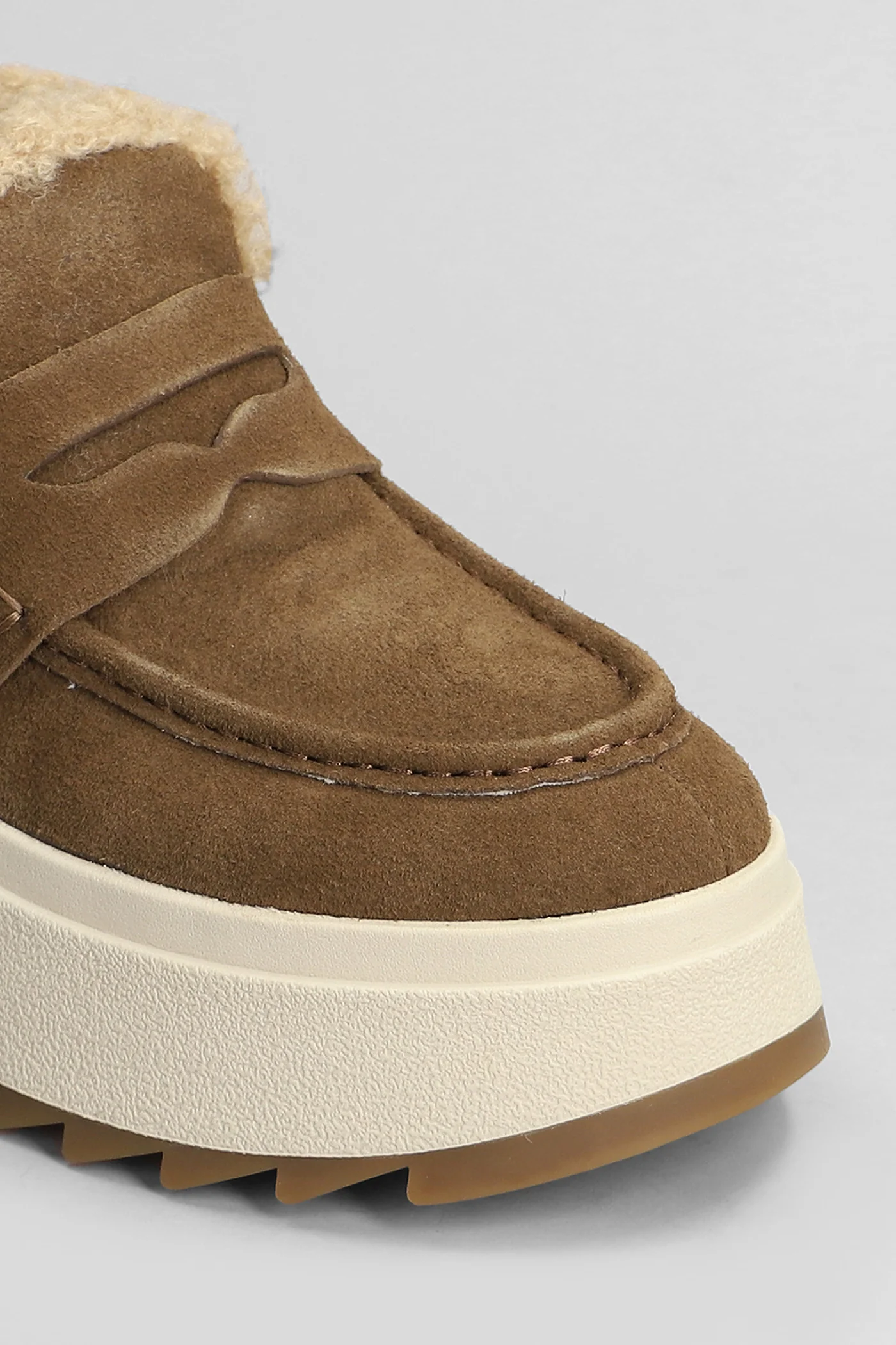 Magic low heels Ankle boots in brown suede - Image 5