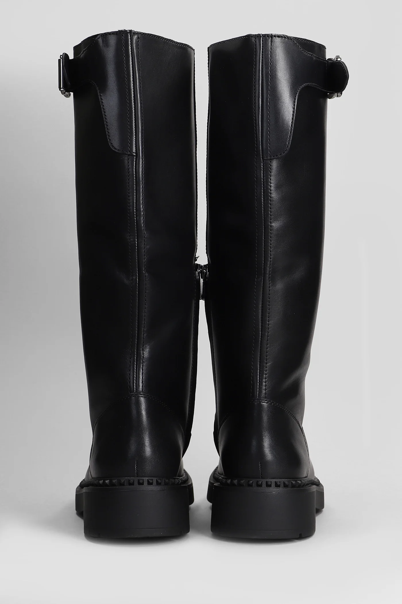 Mandeville low heels boots in black leather - Image 4