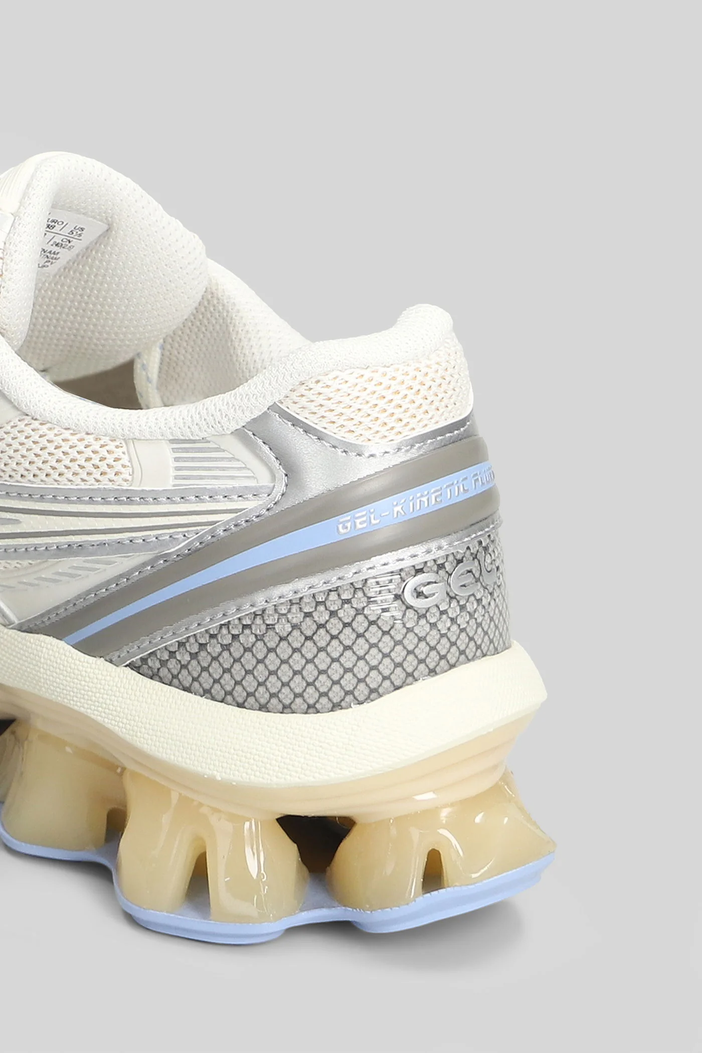 Gel-Kinetic Fluent Sneakers in beige leather and fabric - Image 5