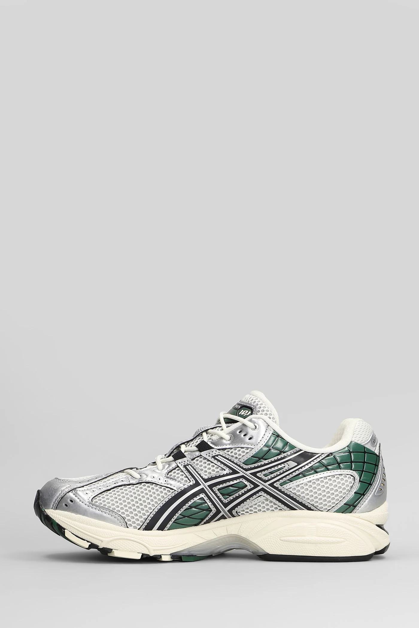 Gel-Nimbus 10.1 Sneakers in silver leather and fabric - Image 3