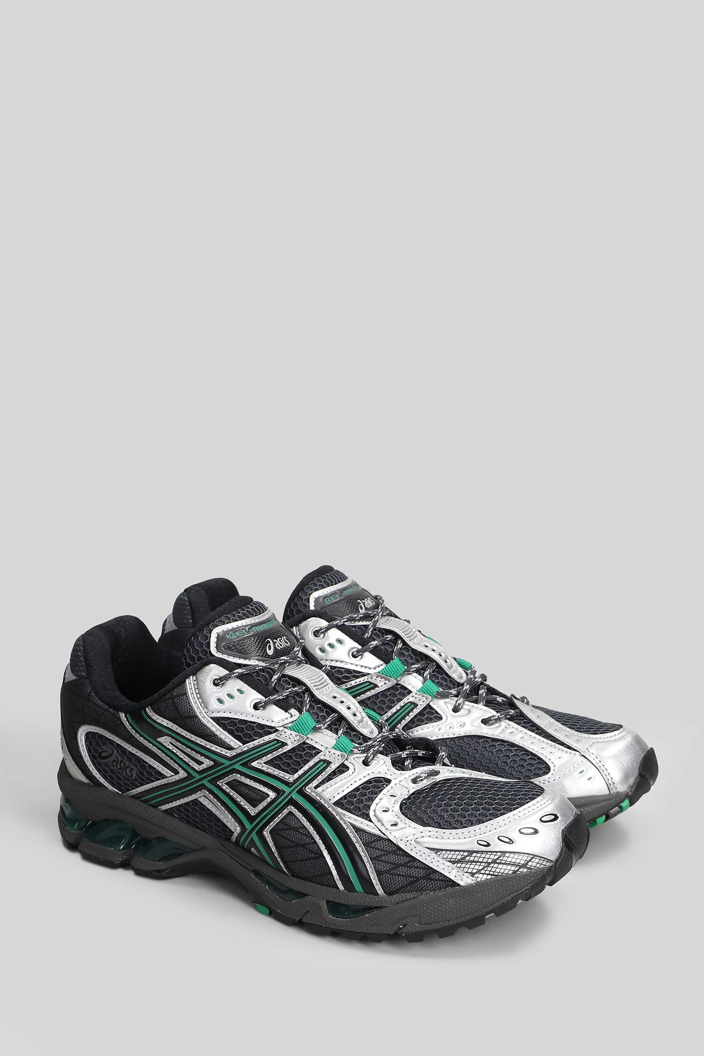 Gel-Nimbus 10.1 Sneakers in silver leather and fabric - Image 2