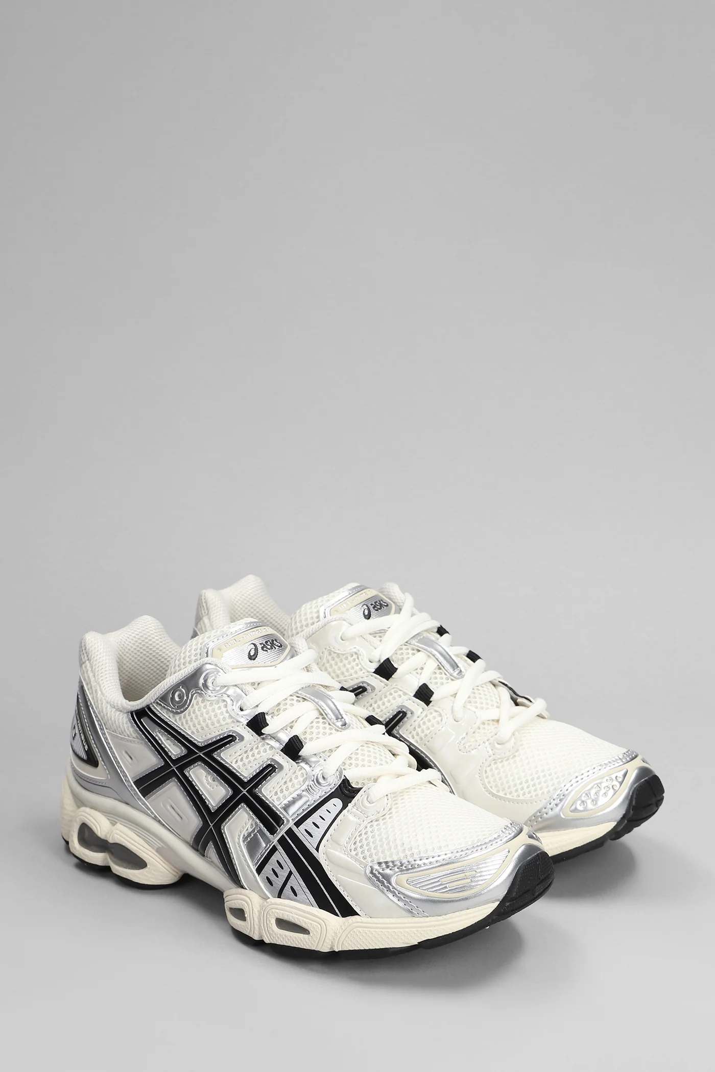 Gel-Nimbus 9 Sneakers in beige leather and fabric - Image 2