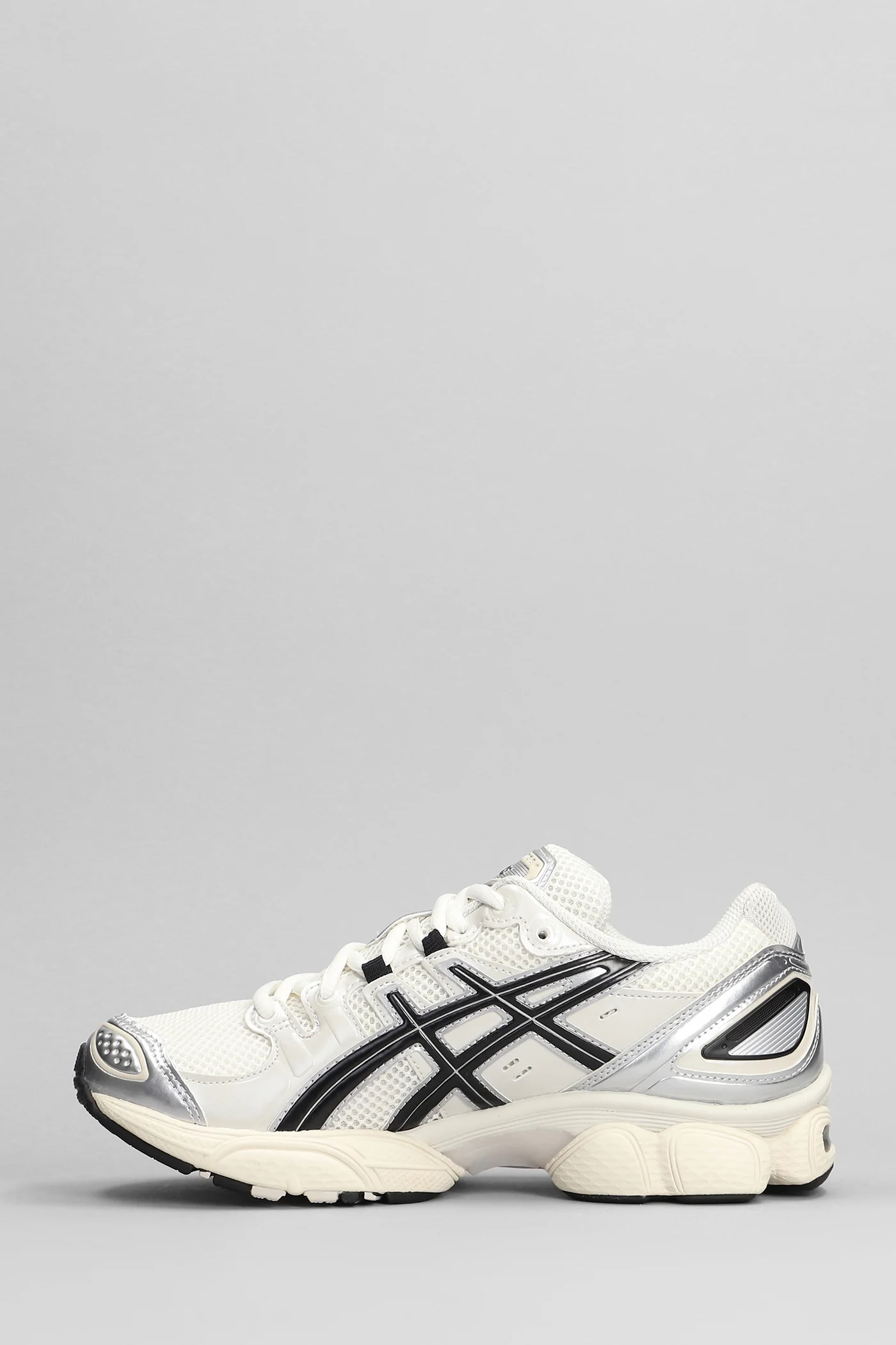 Gel-Nimbus 9 Sneakers in beige leather and fabric - Image 3