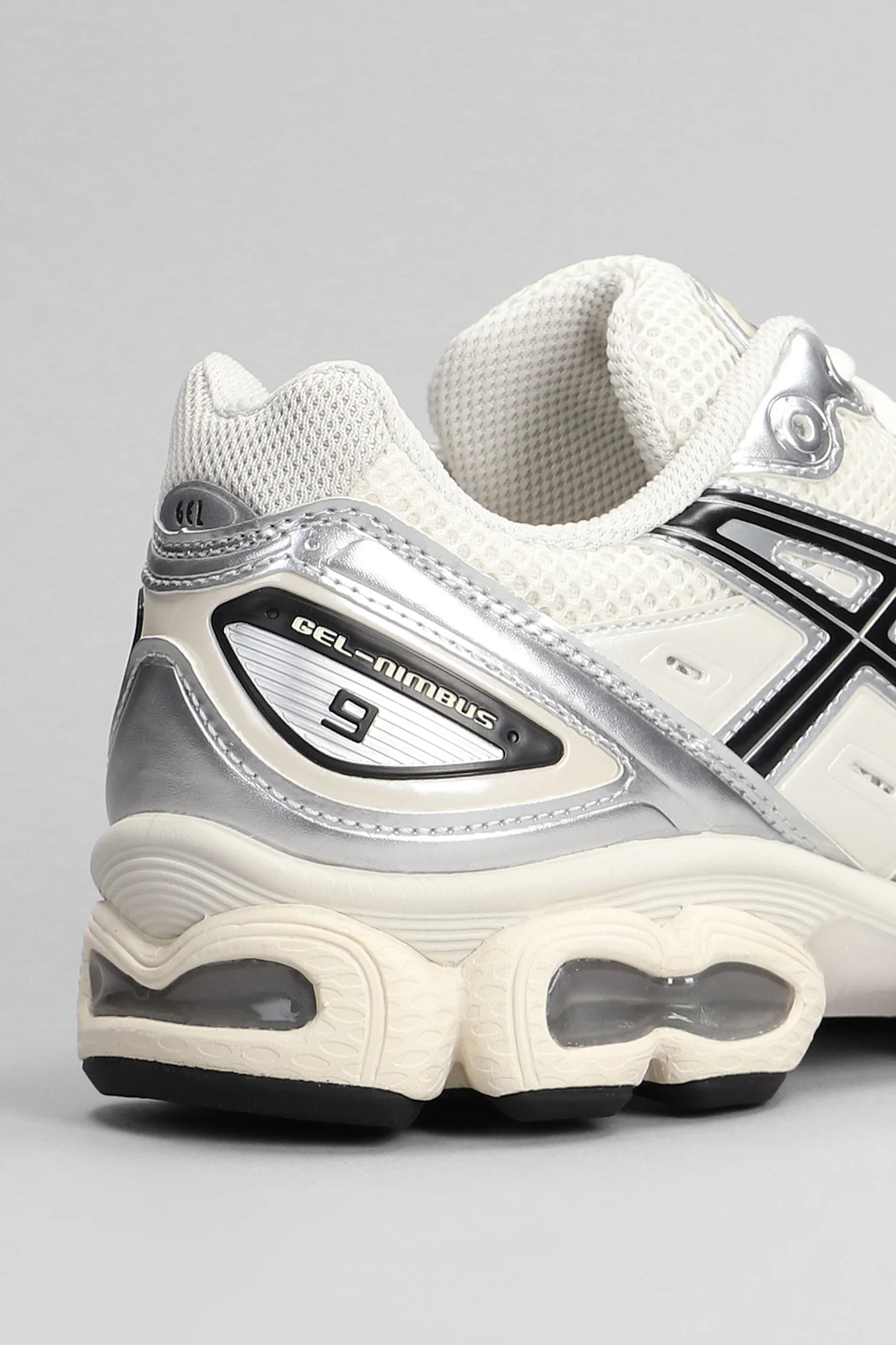 Gel-Nimbus 9 Sneakers in beige leather and fabric - Image 5