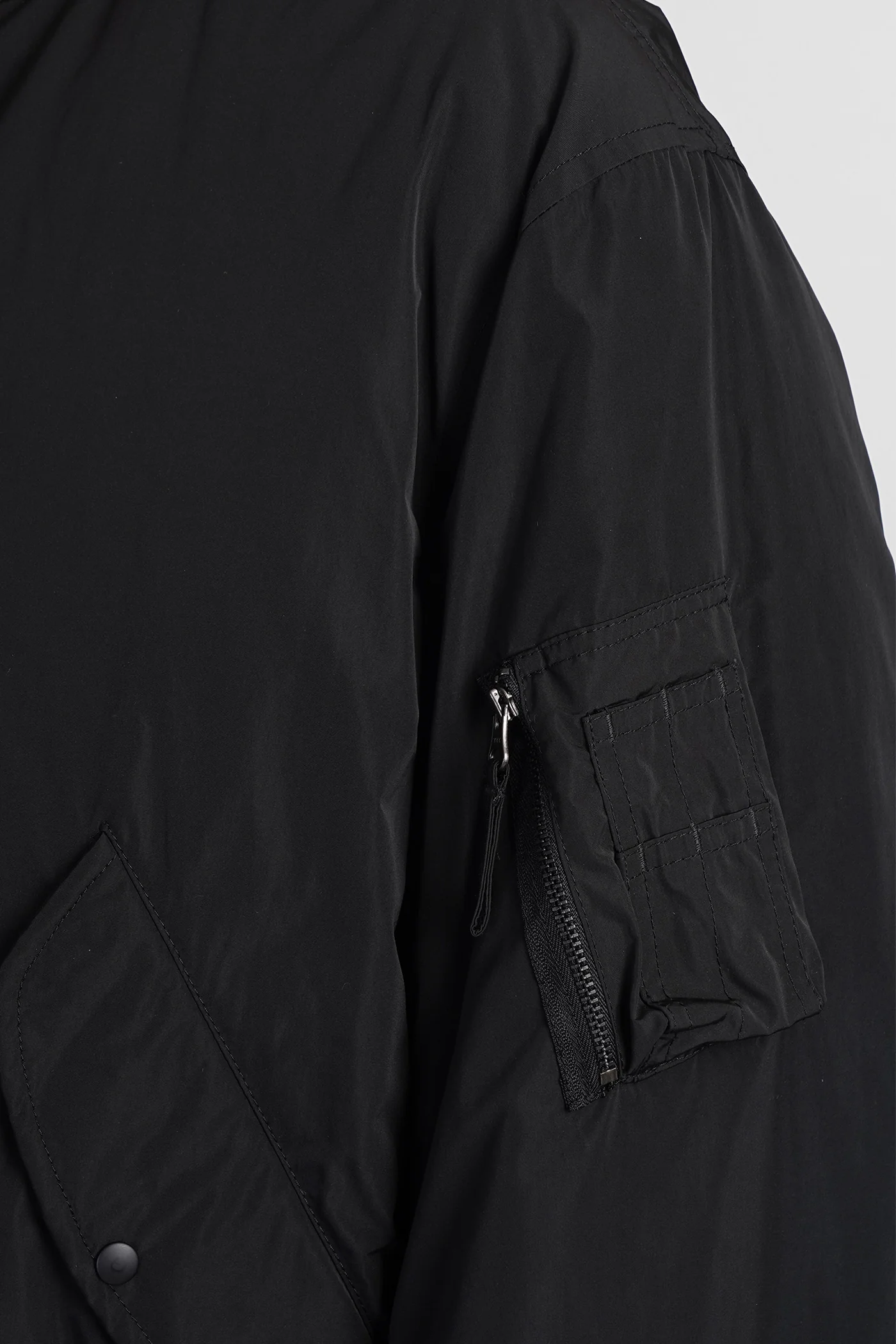Gunner II Bomber Jacket in black polyester - Image 5