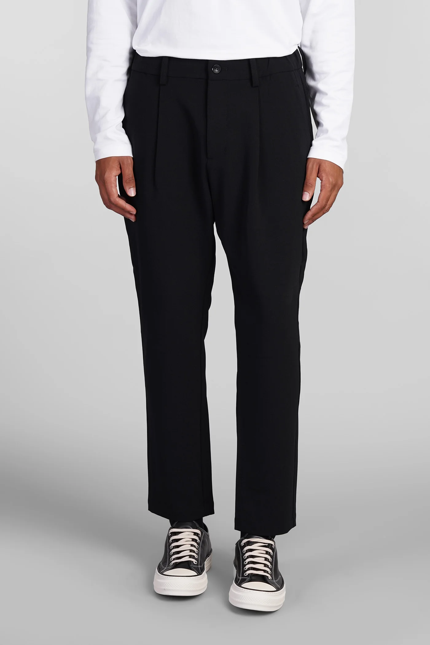 Pants in black polyester