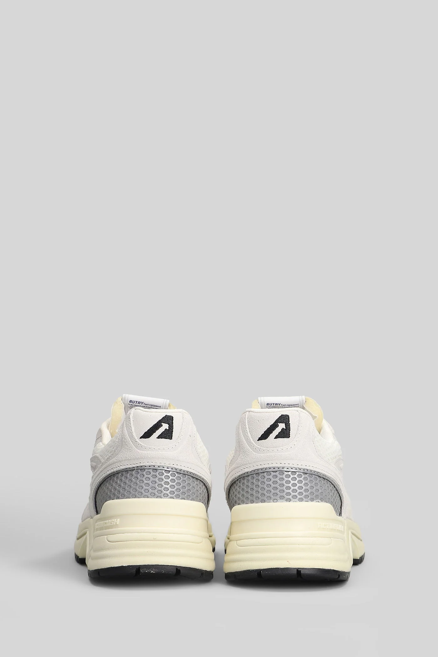 Hyperway Low Sneakers in white Suede and fabric - Image 9