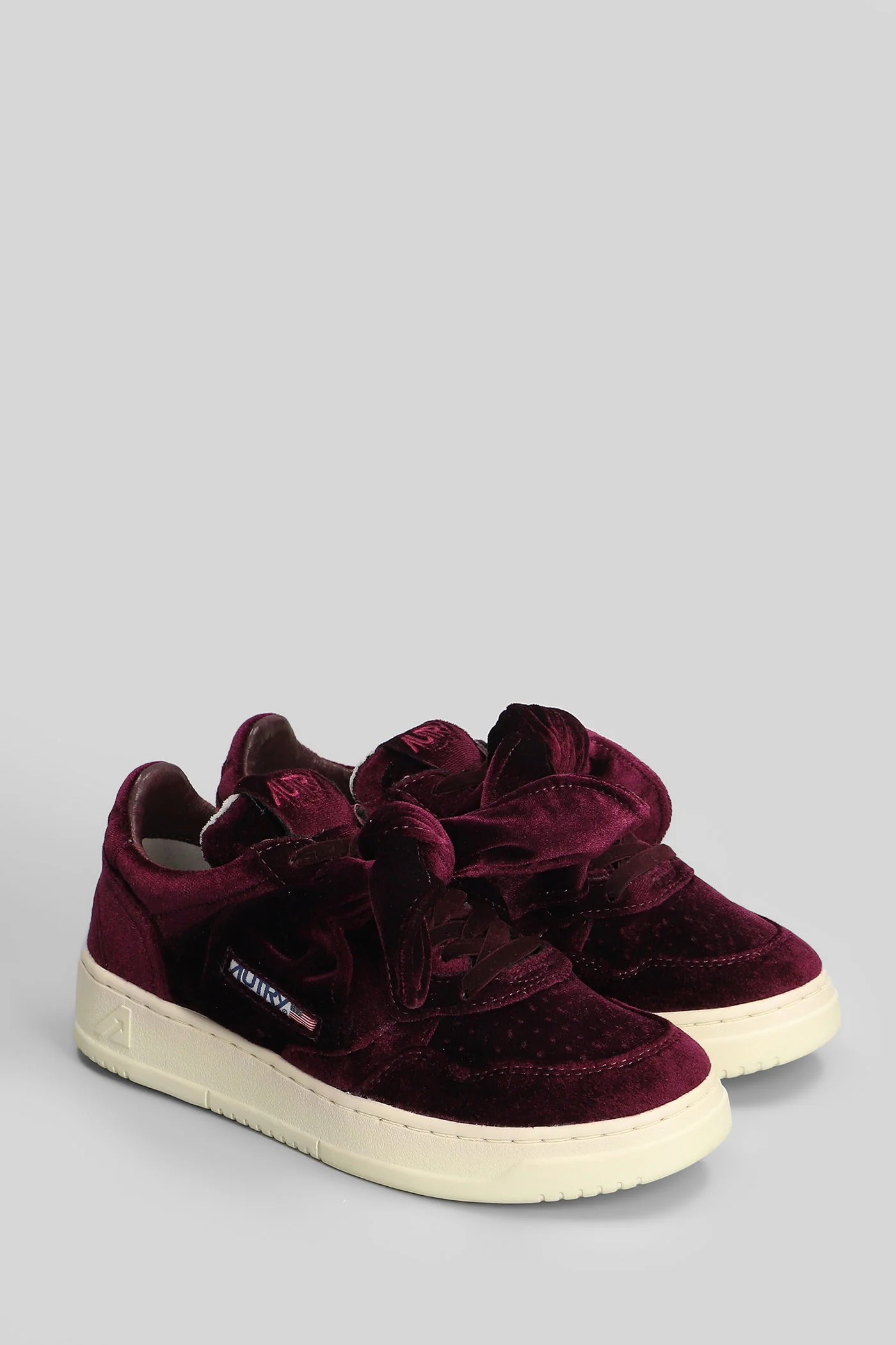 Medalist low Sneakers in Viola velvet - Image 2