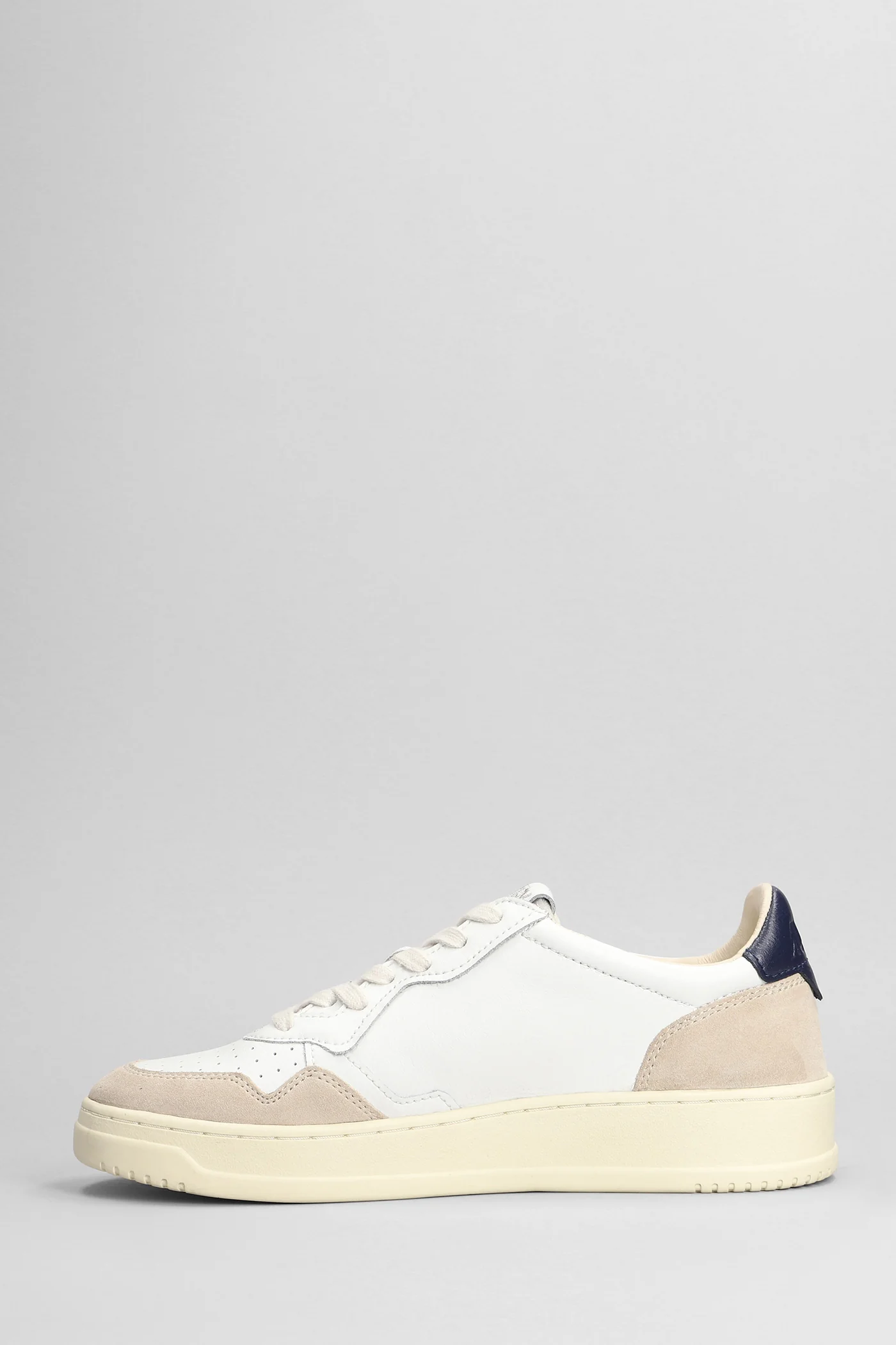 Medalist Low Sneakers in white leather - Image 3