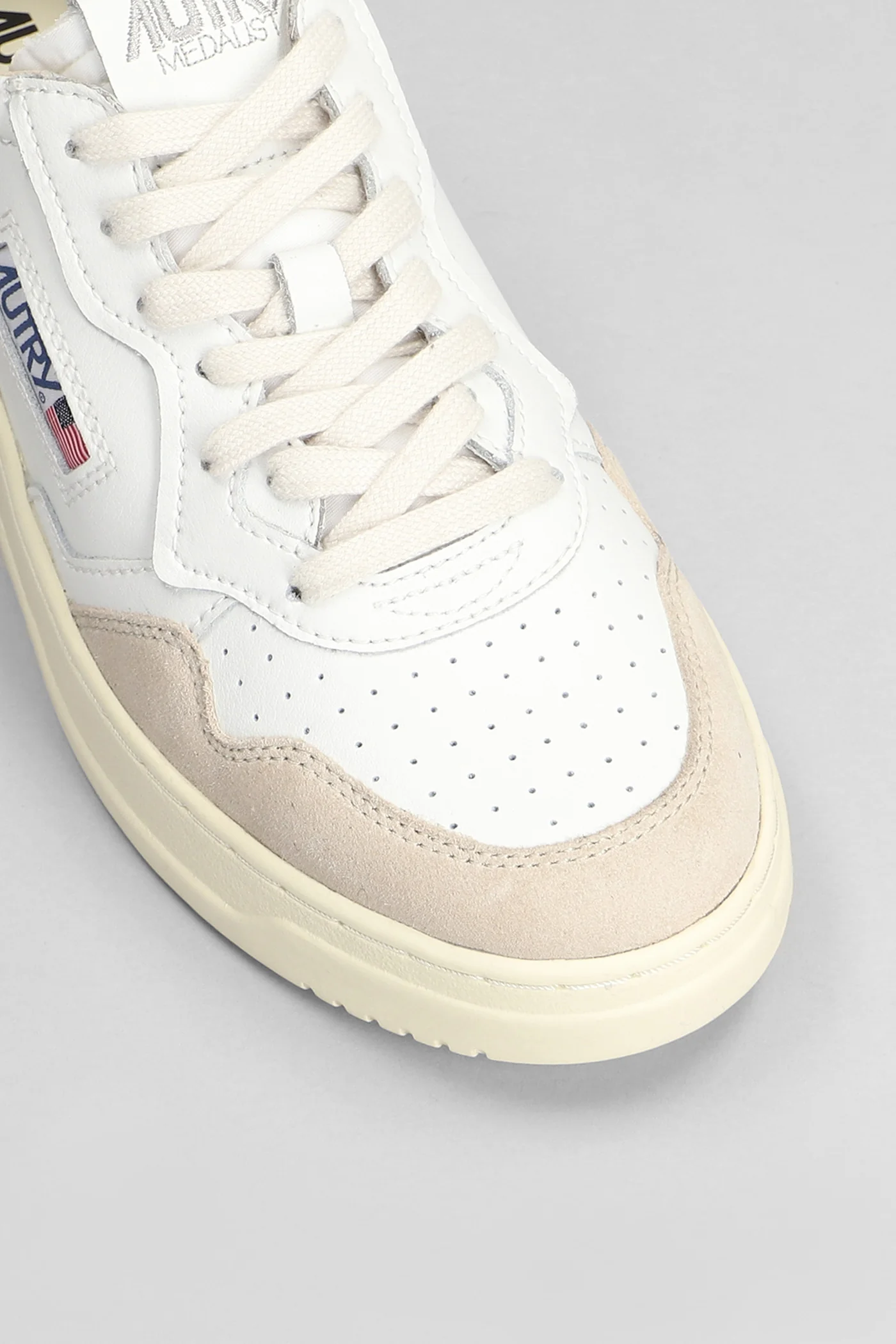 Medalist Low Sneakers in white leather - Image 5