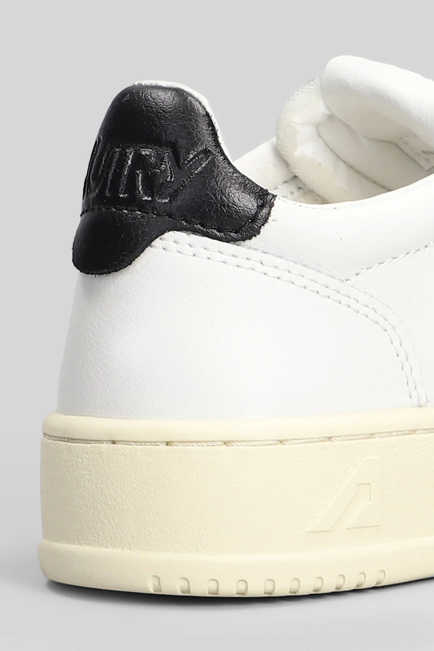 Medalist Low Sneakers in white leather - Image 5