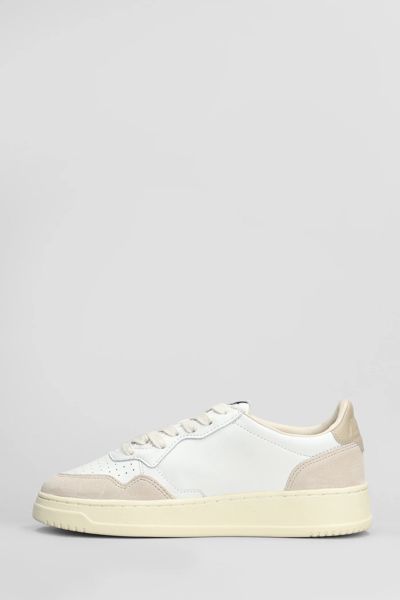 Medalist Low Sneakers in white leather - Image 3
