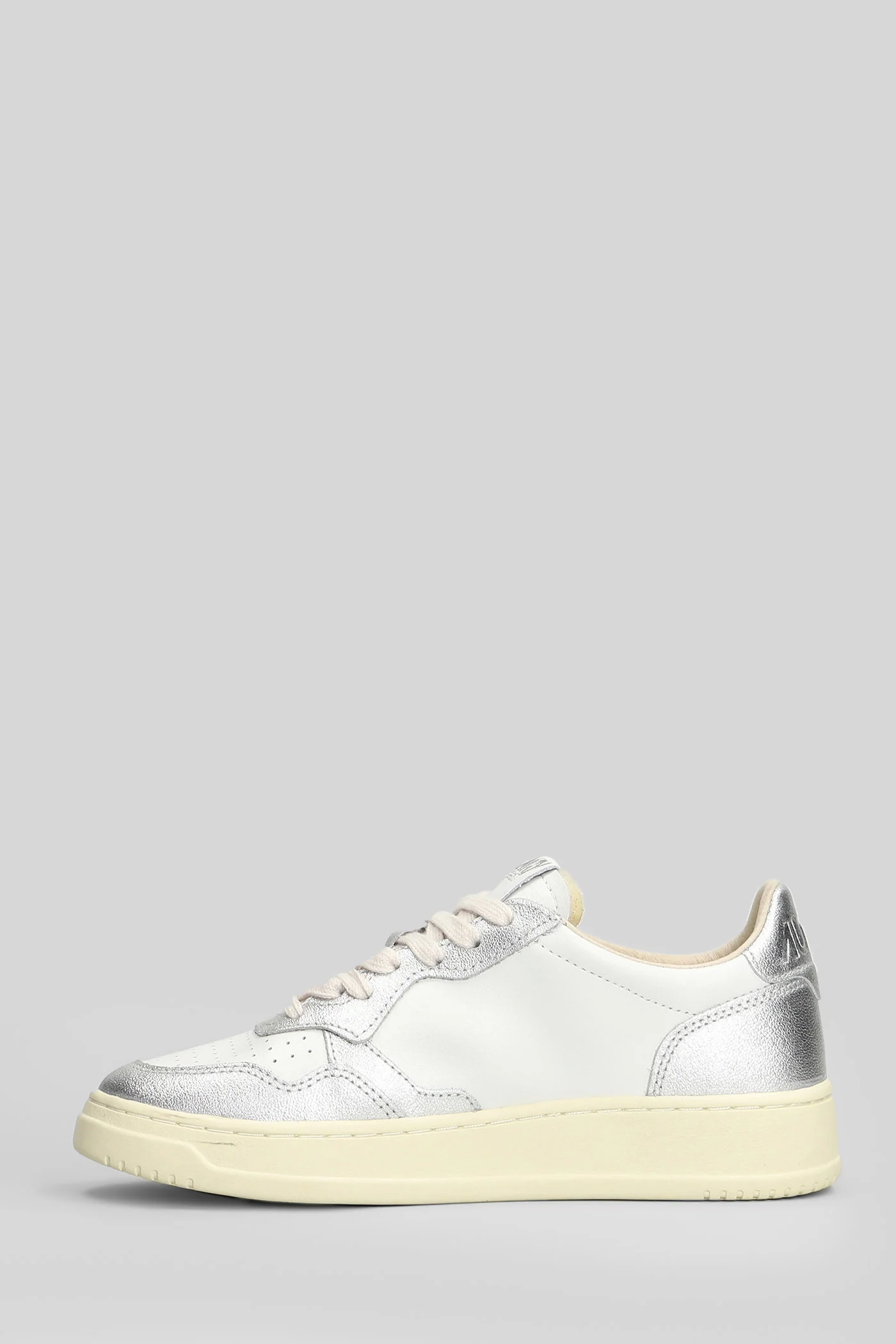 Medalist Low Sneakers in white leather - Image 3