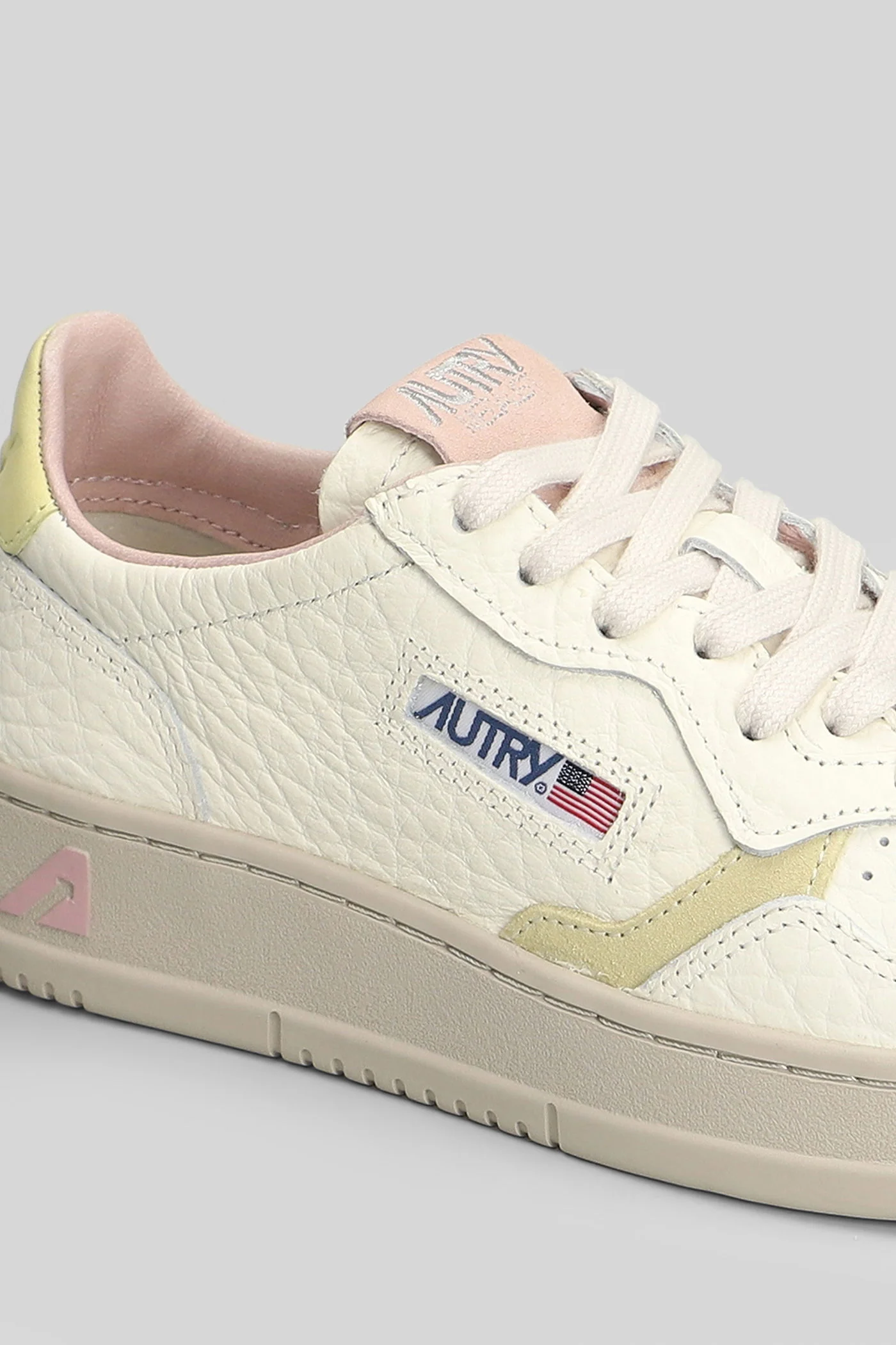 Medalist Low Sneakers in white leather - Image 5