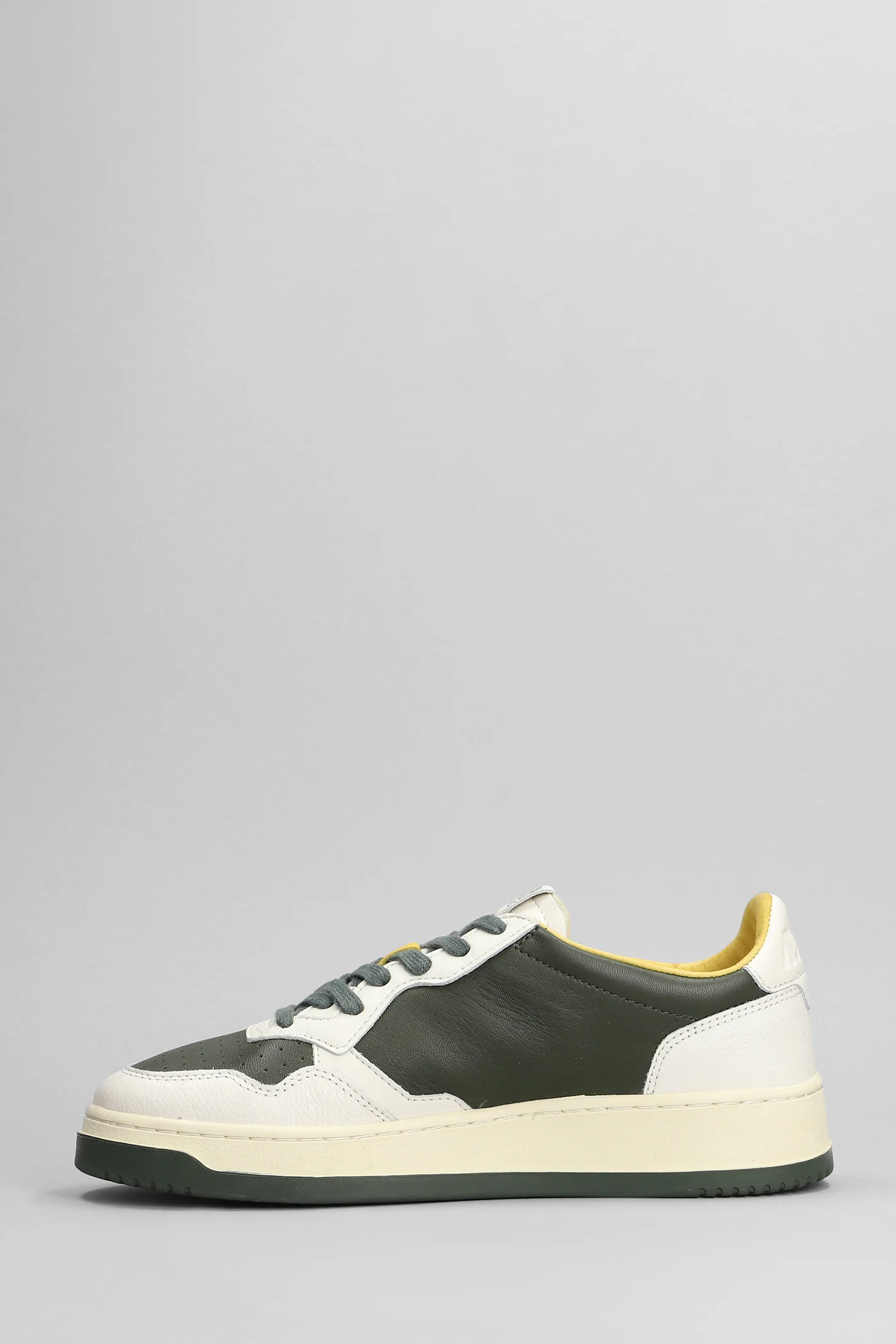 Medalist Low Sneakers in white leather - Image 3