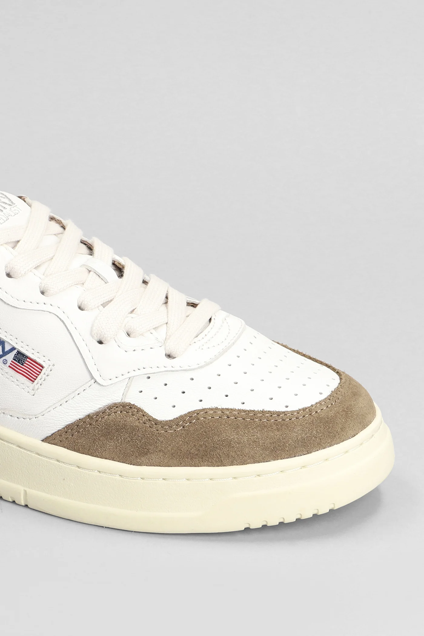 Medalist Low Sneakers in white suede and leather - Image 5