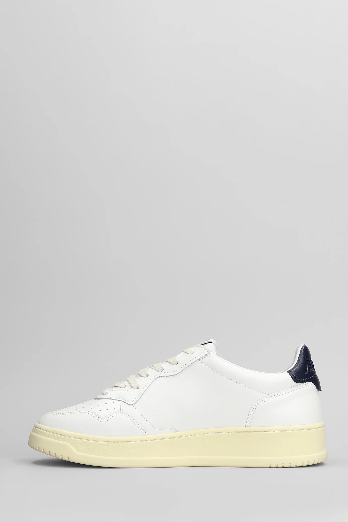 Medalist Sneakers in white leather - Image 8