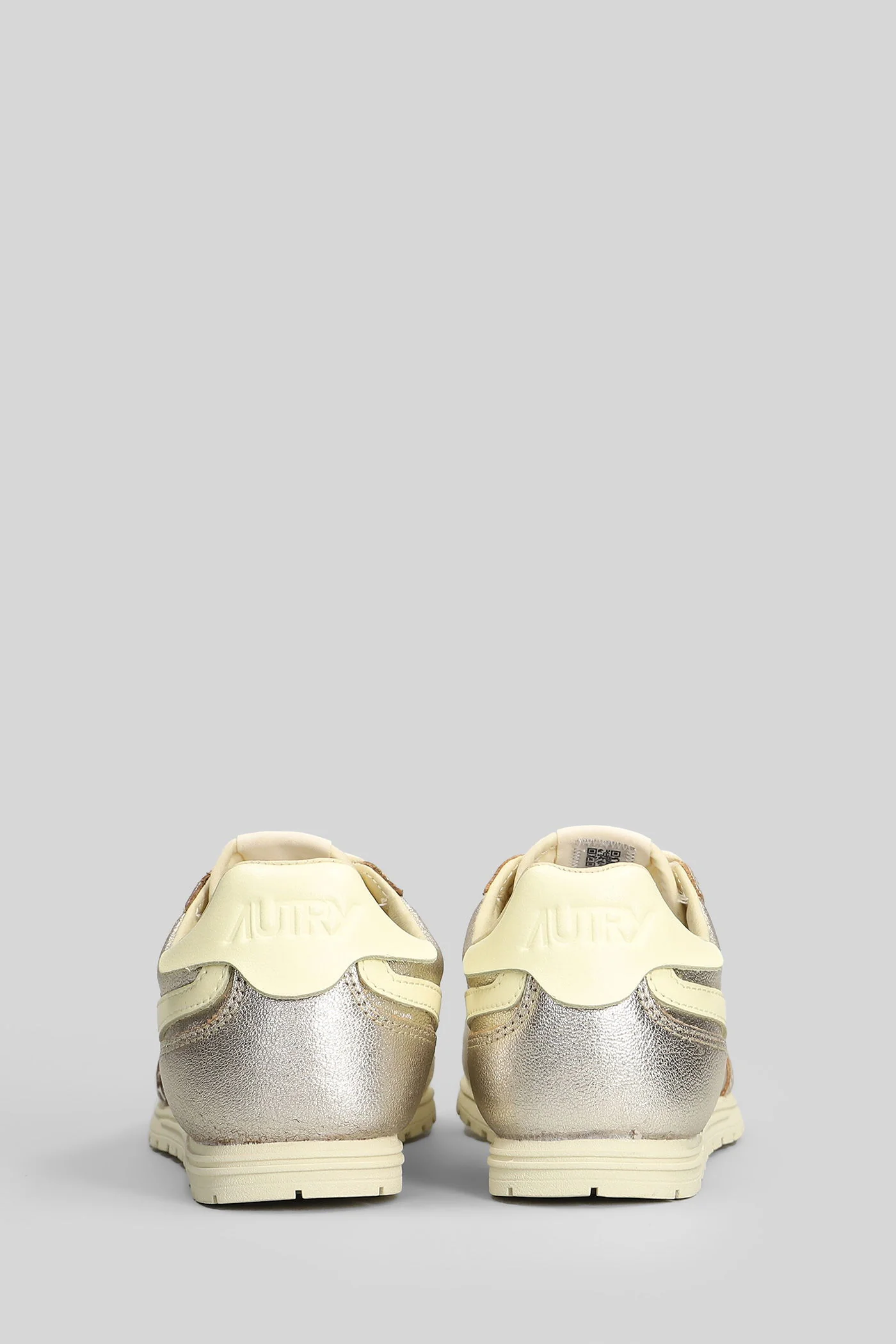 Windspin Low Sneakers in platinum leather - Image 4