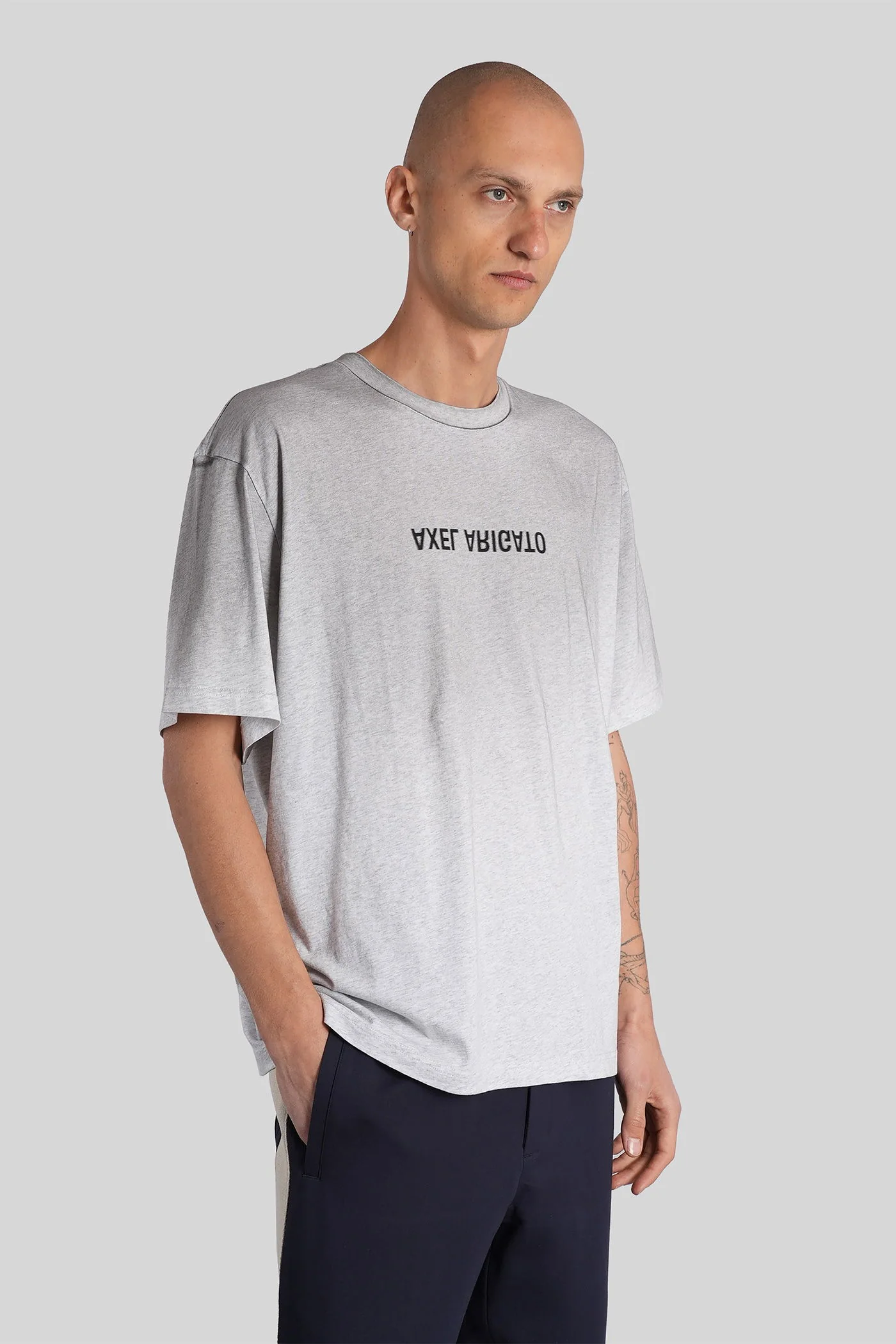 Distort Light T-Shirt in grey cotton - Image 9