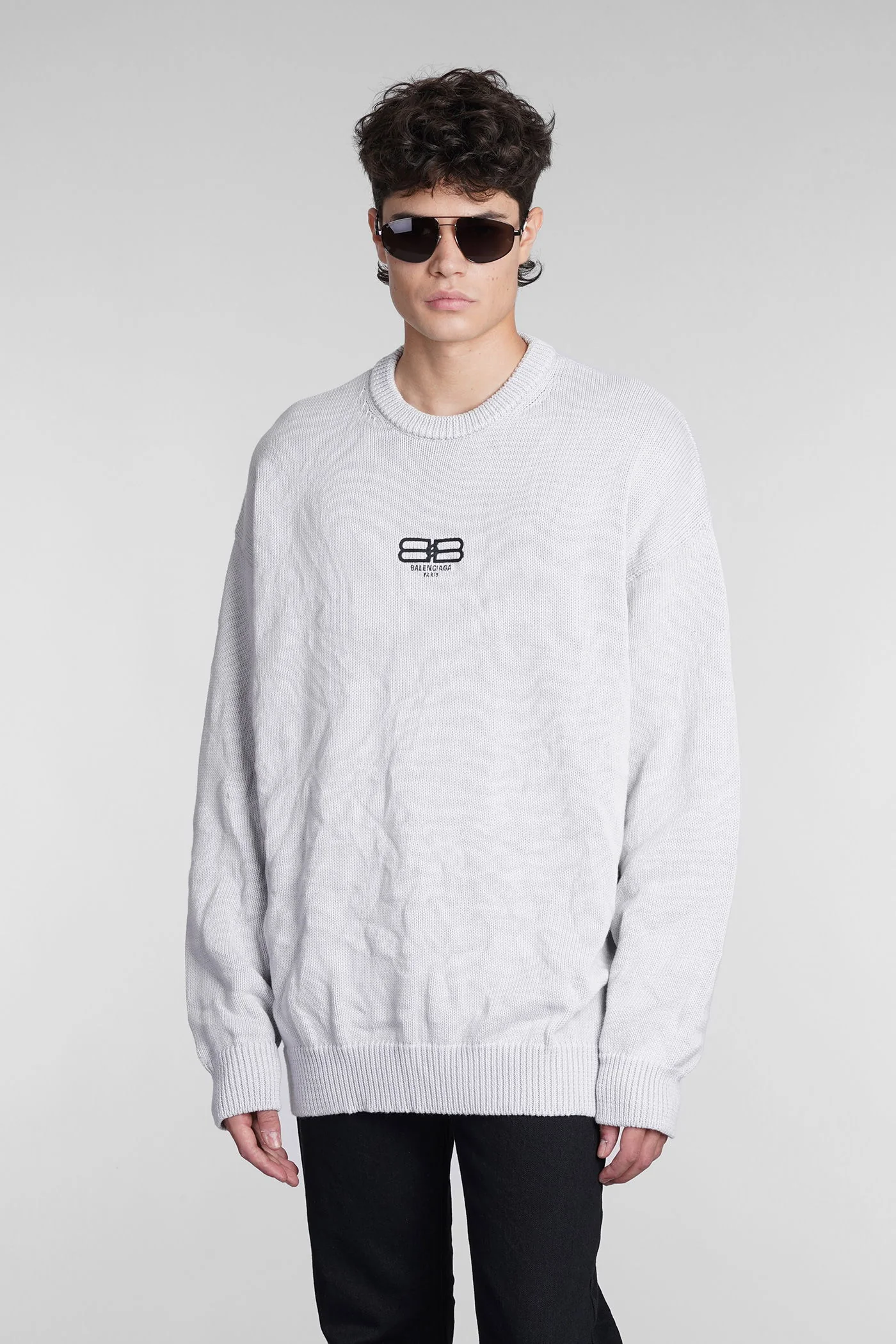 Knitwear in white cotton