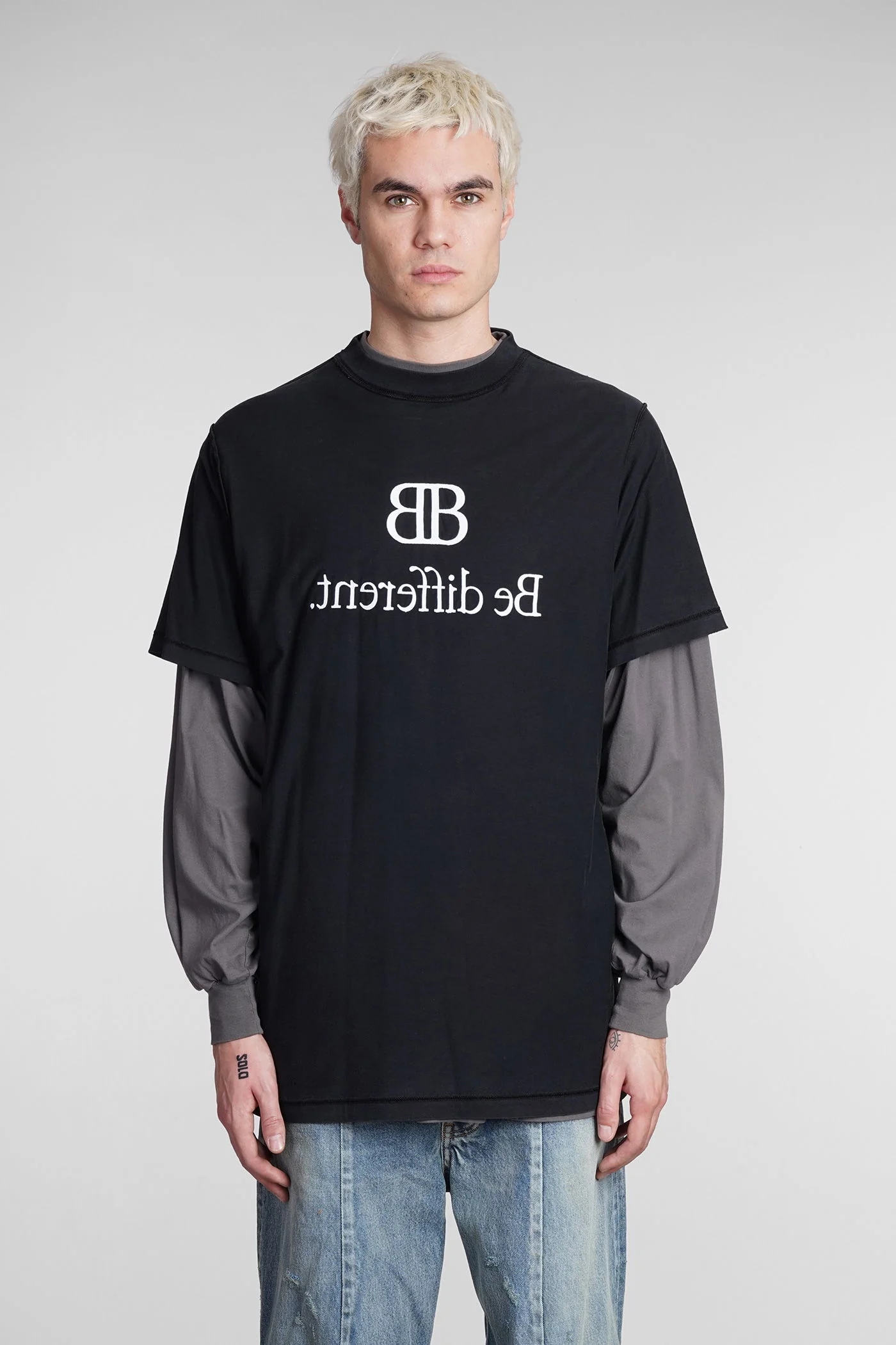 T-Shirt in black cotton